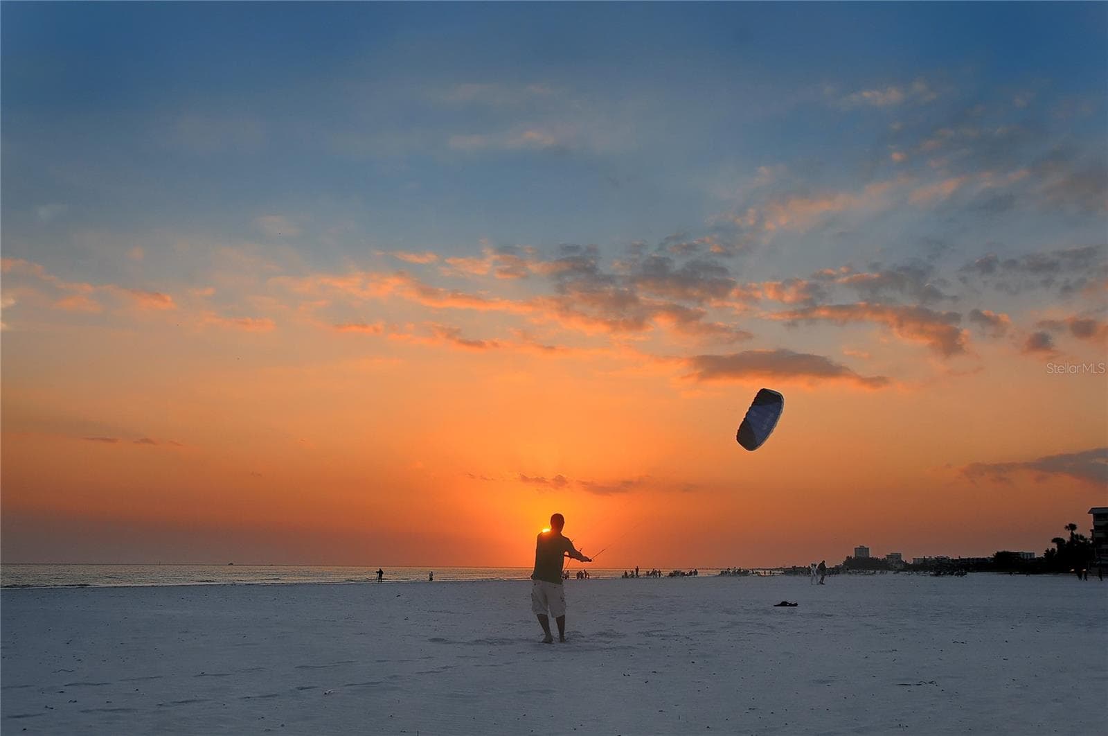 Sunset on the beach - 1130 W PEPPERTREE LN #118, SARASOTA