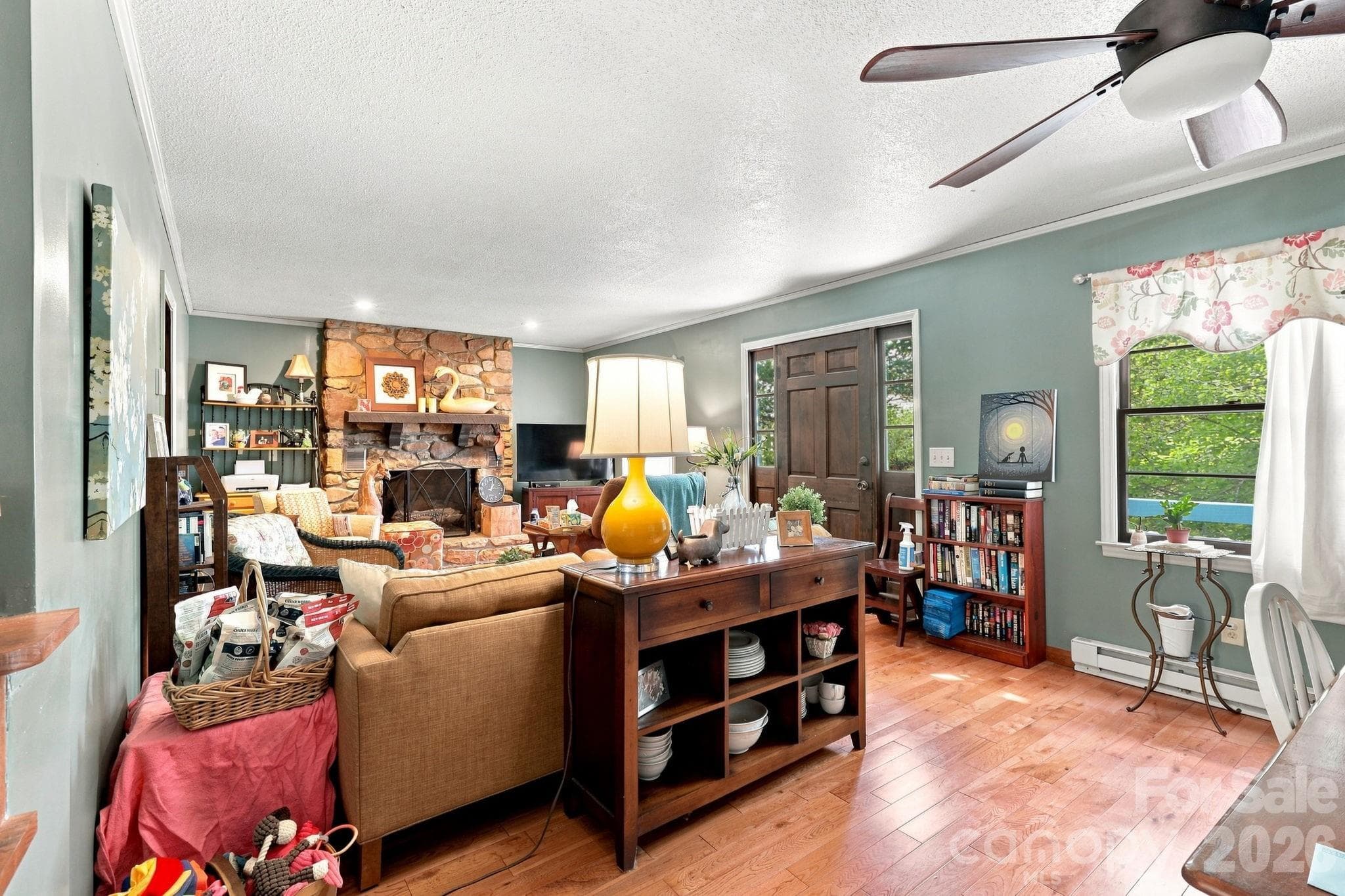Single Family Residence at 922 Goose Hollow Road, Newland, photo 9 of 31