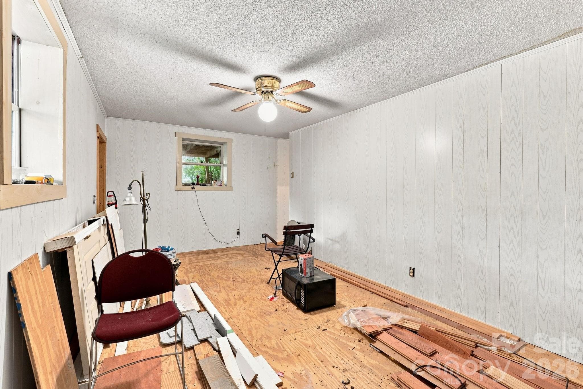 Single Family Residence at 922 Goose Hollow Road, Newland, photo 17 of 31