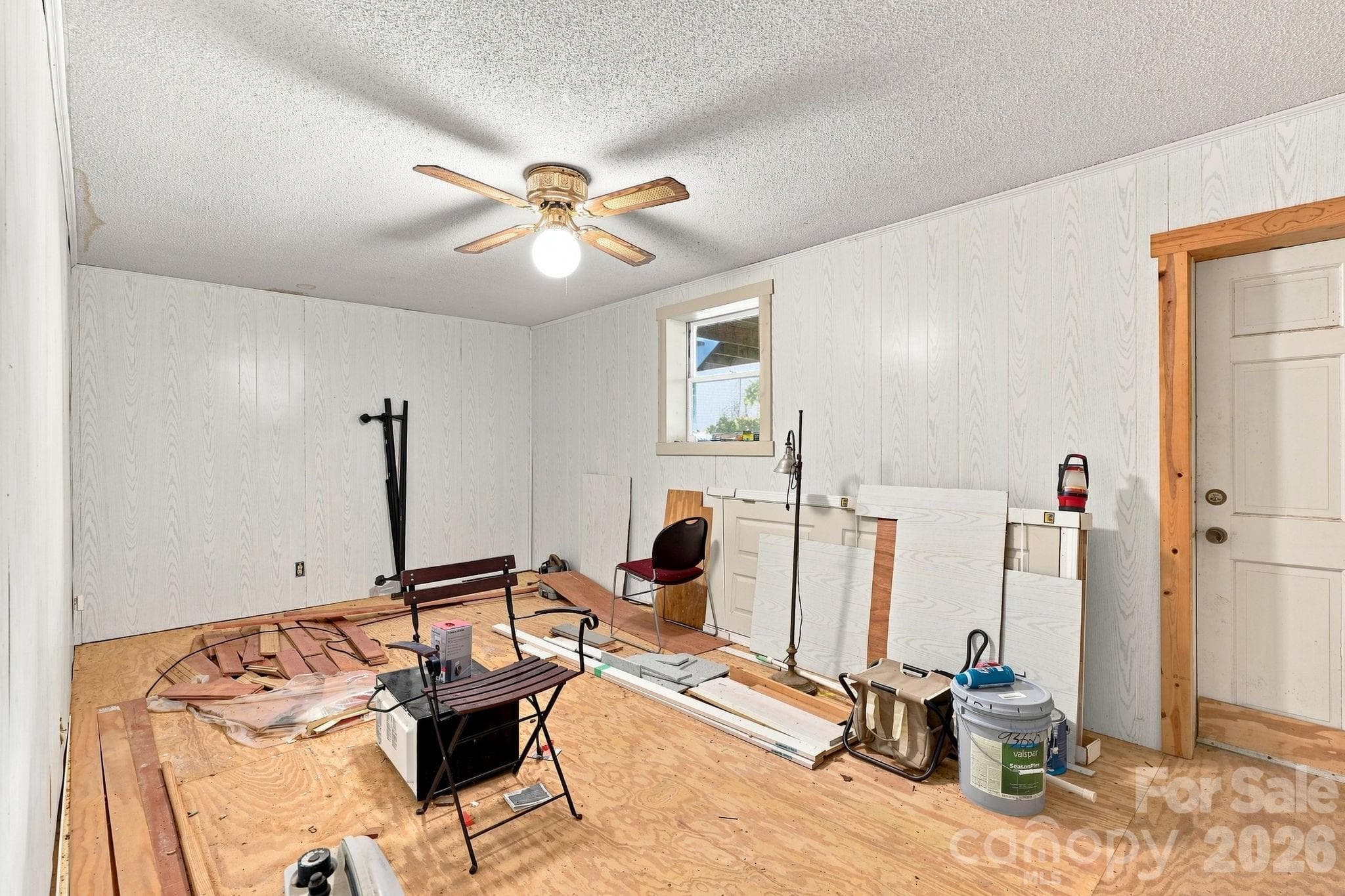 Single Family Residence at 922 Goose Hollow Road, Newland, photo 18 of 31