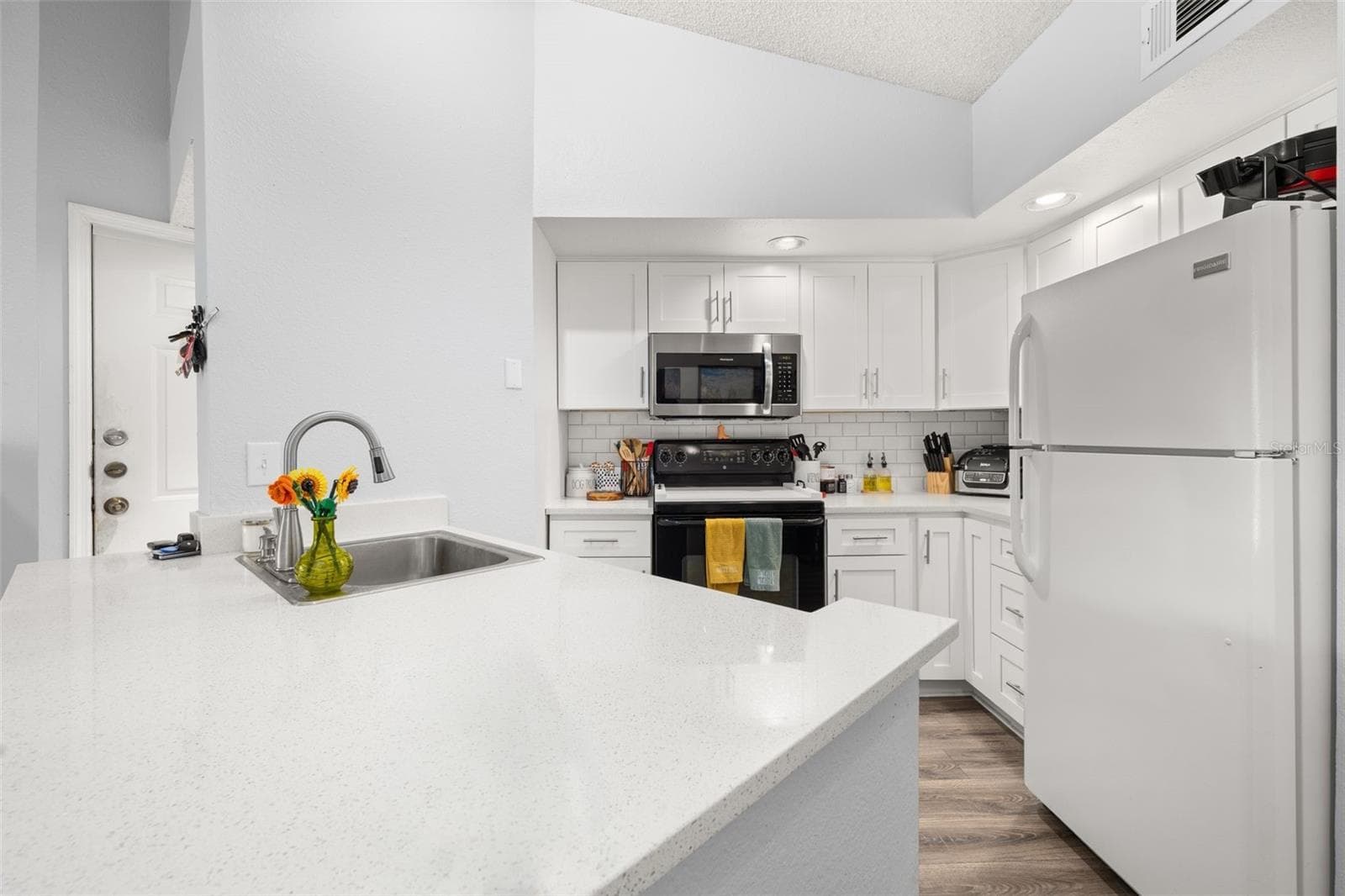 Condominium at 5713 GATLIN AVE #226, ORLANDO, photo 6 of 40