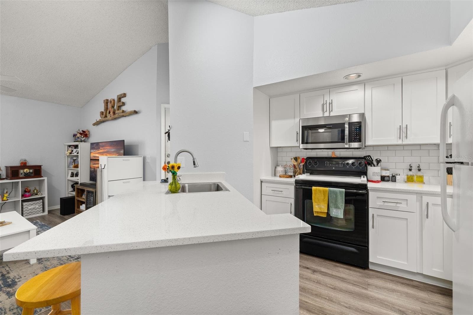 Condominium at 5713 GATLIN AVE #226, ORLANDO, photo 9 of 40