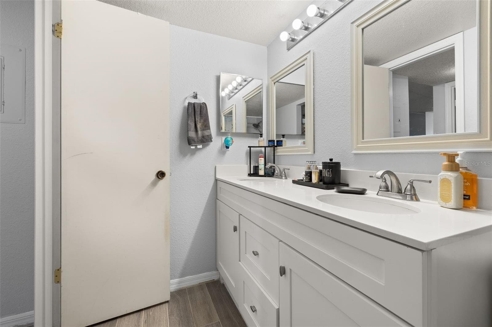 Condominium at 5713 GATLIN AVE #226, ORLANDO, photo 22 of 40
