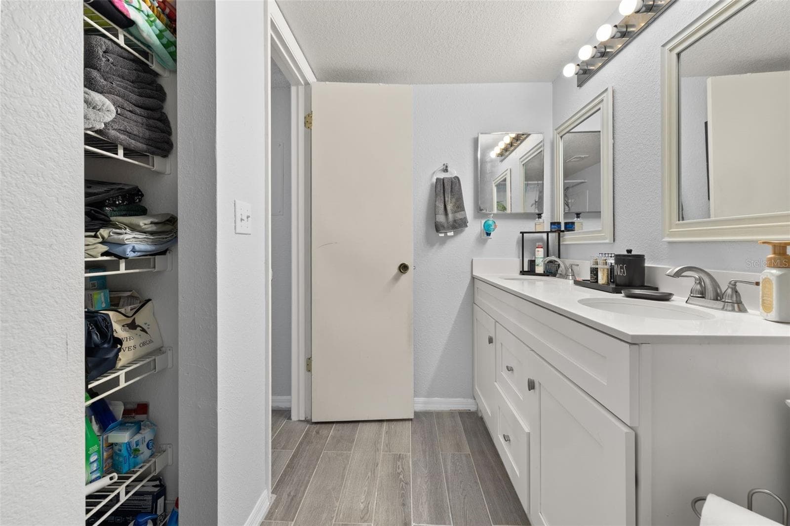 Condominium at 5713 GATLIN AVE #226, ORLANDO, photo 23 of 40