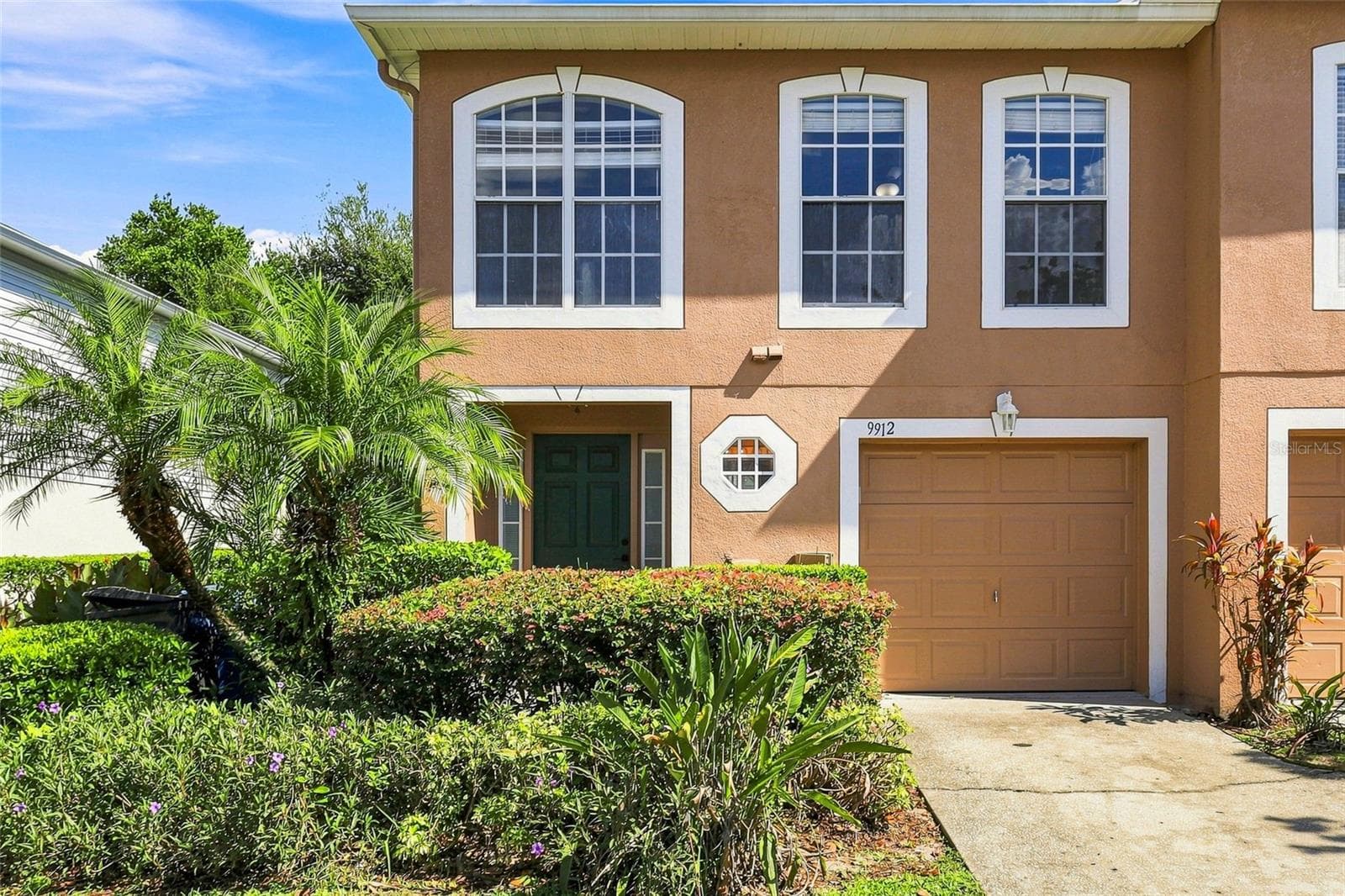 Townhouse at 9912 ASHBURN LAKE DR, TAMPA, photo 2 of 22