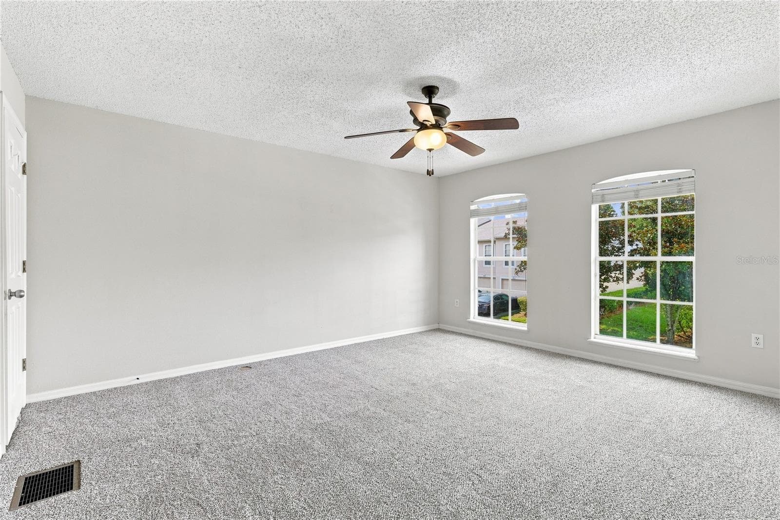 Townhouse at 9912 ASHBURN LAKE DR, TAMPA, photo 10 of 22