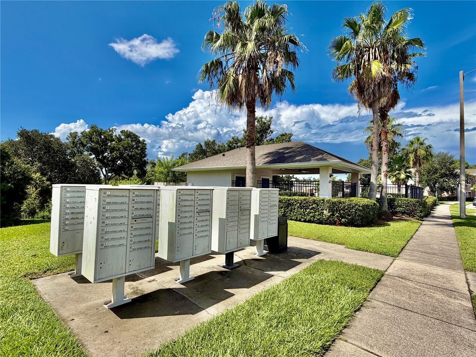 Townhouse at 9912 ASHBURN LAKE DR, TAMPA, photo 17 of 22