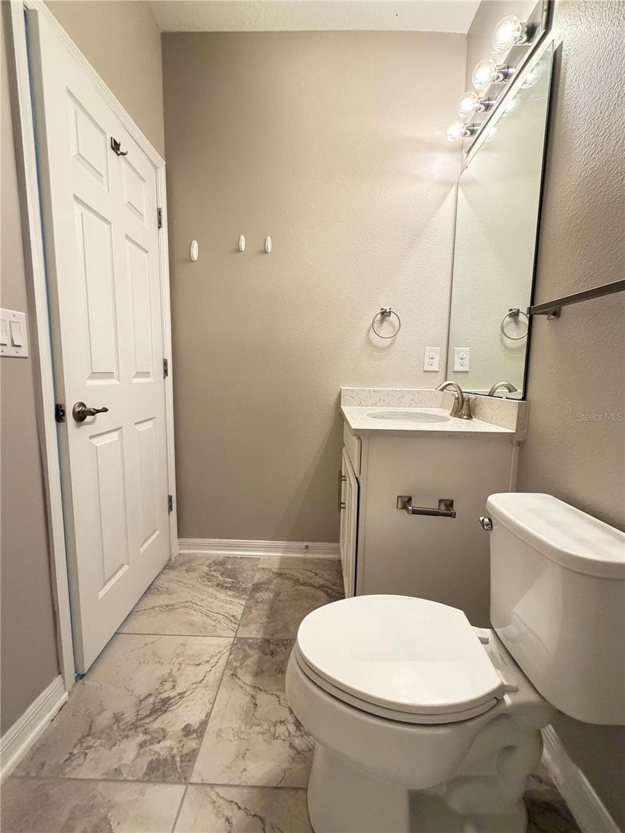 Single Family Residence at 860 BAY BRIDGE CIR, APOPKA, photo 16 of 47