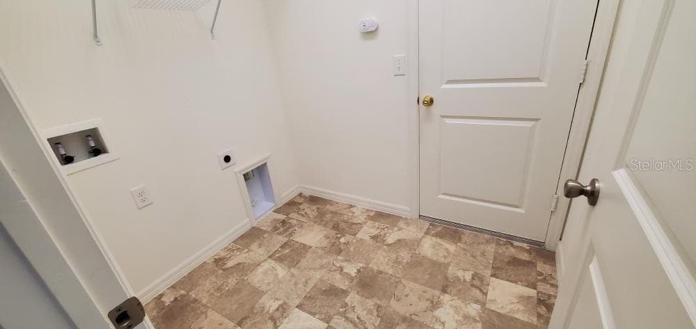 INSIDE LAUNDRY ROOM - 2354 TWIN FLOWER LN, SANFORD
