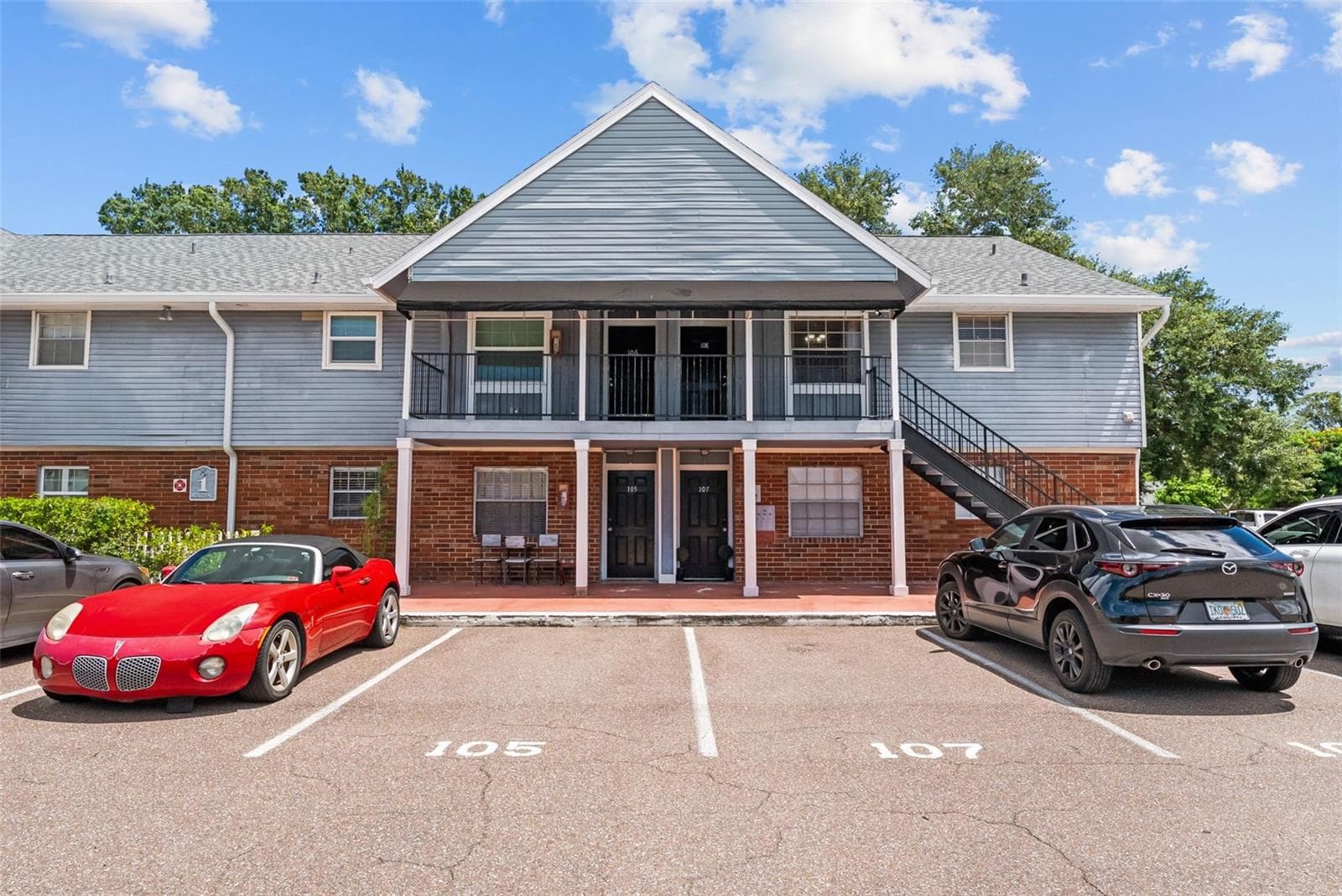 200 COUNTRY CLUB DR #108