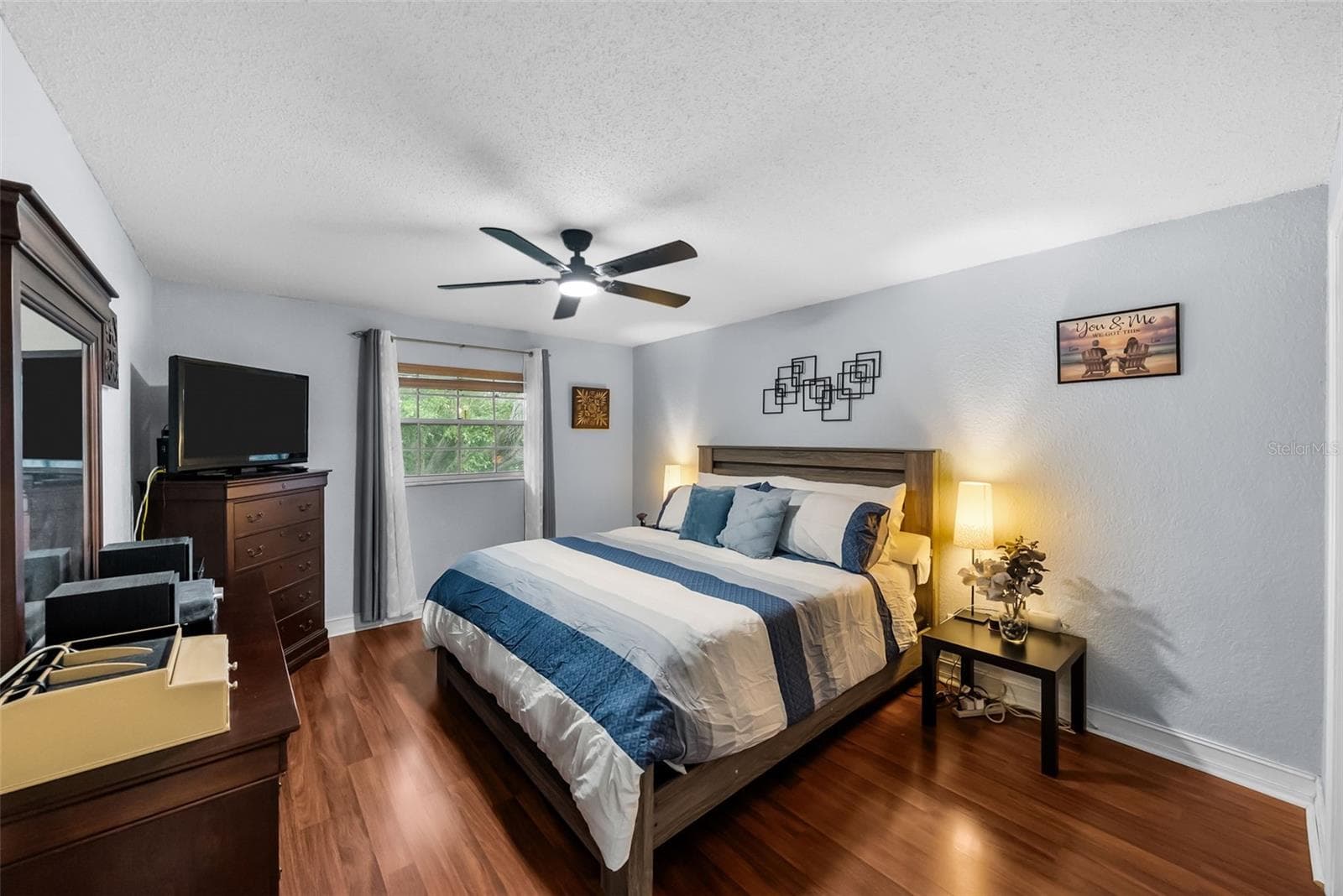 Large Bedroom Fits a King Size Bed Easily - 200 COUNTRY CLUB DR #108, LARGO