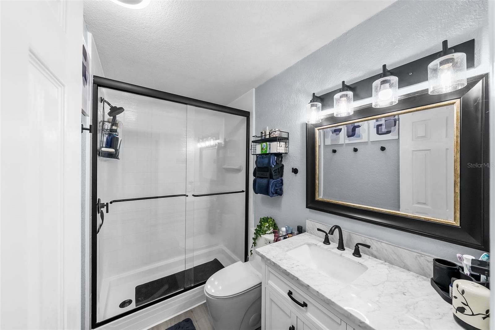 Stylish New Bath! - 200 COUNTRY CLUB DR #108, LARGO