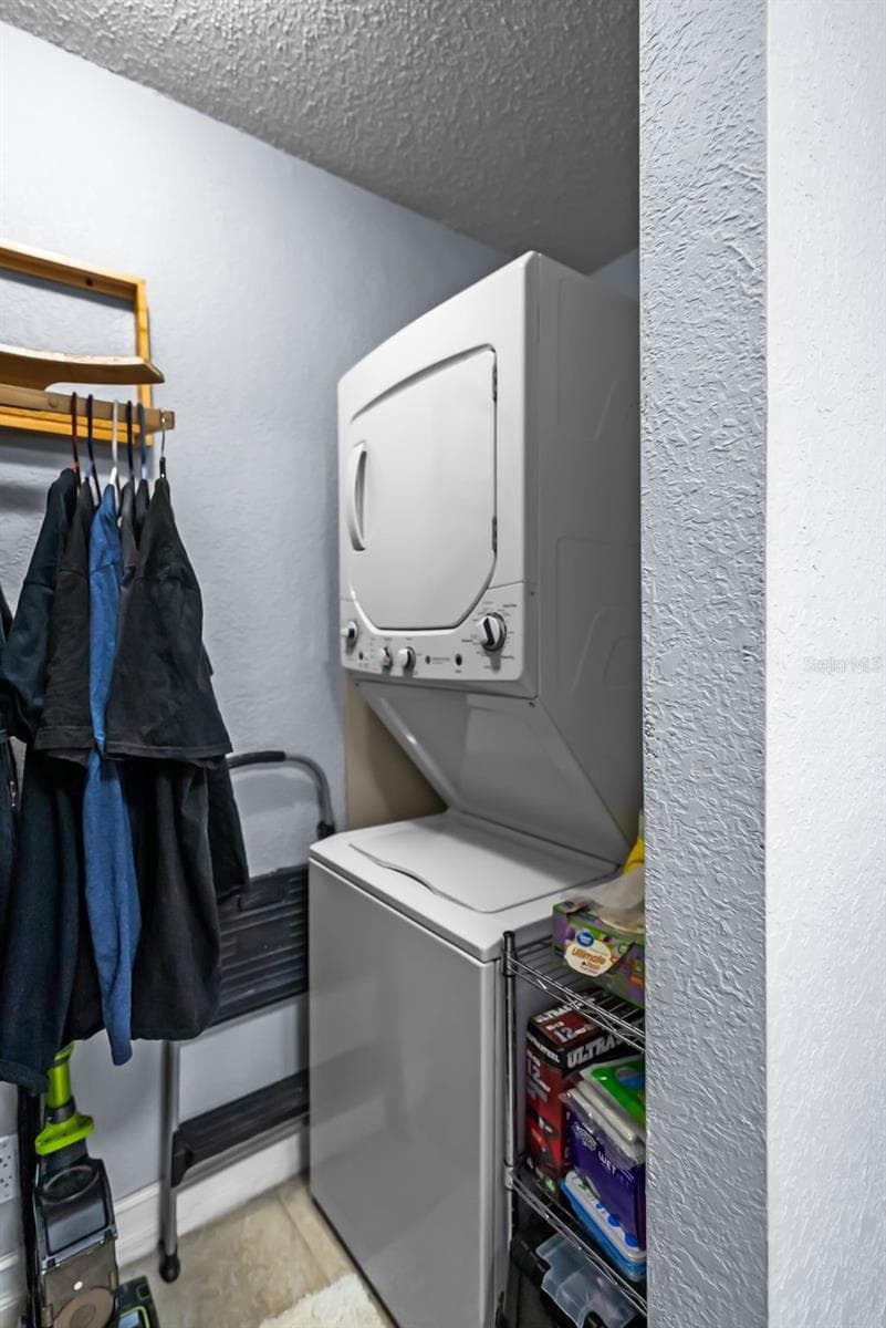 Inside Laundry - 200 COUNTRY CLUB DR #108, LARGO