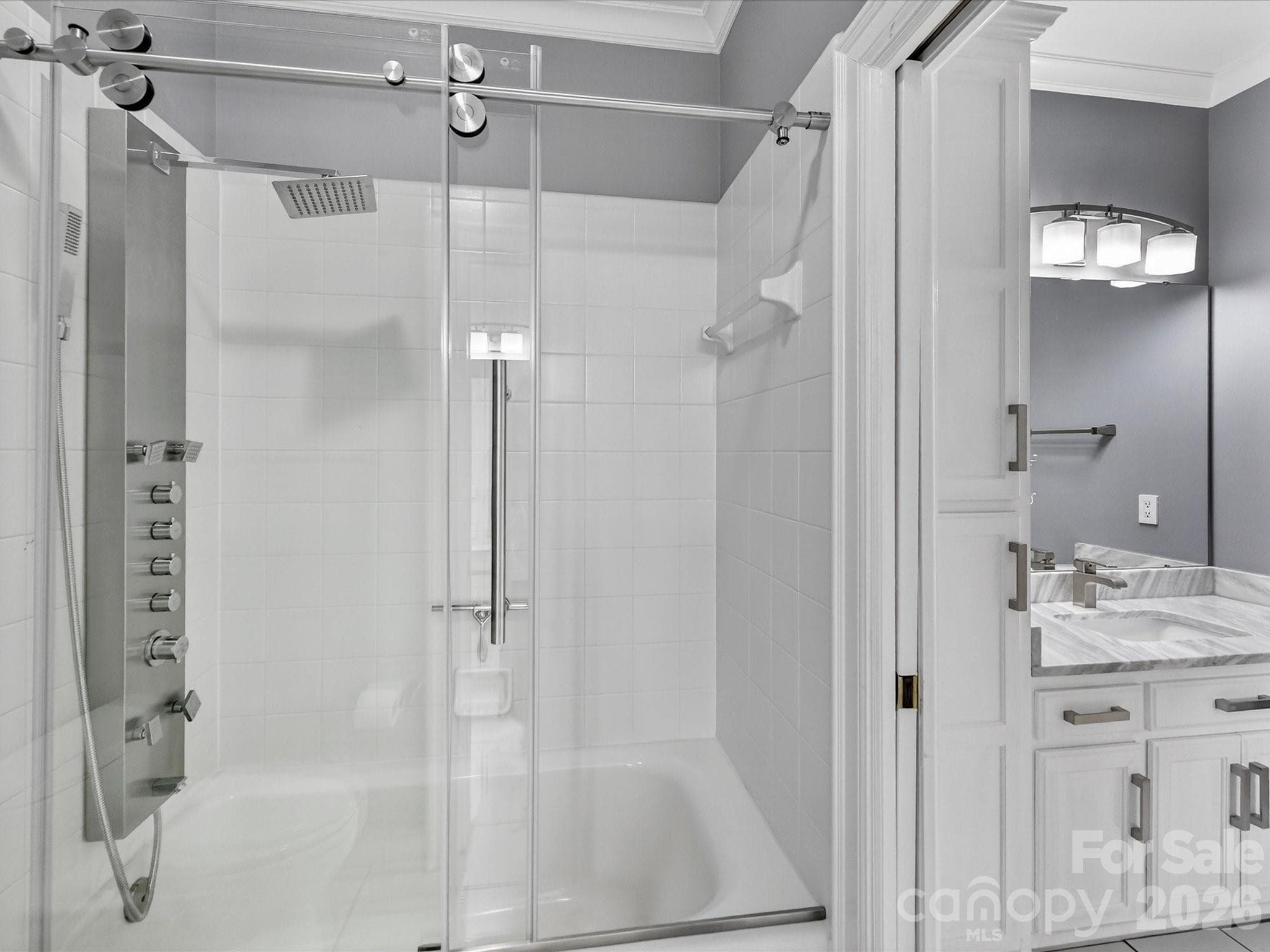 Bath serving 3rd and 4th bedrooms. - 2723 Providence Pine Lane, Charlotte