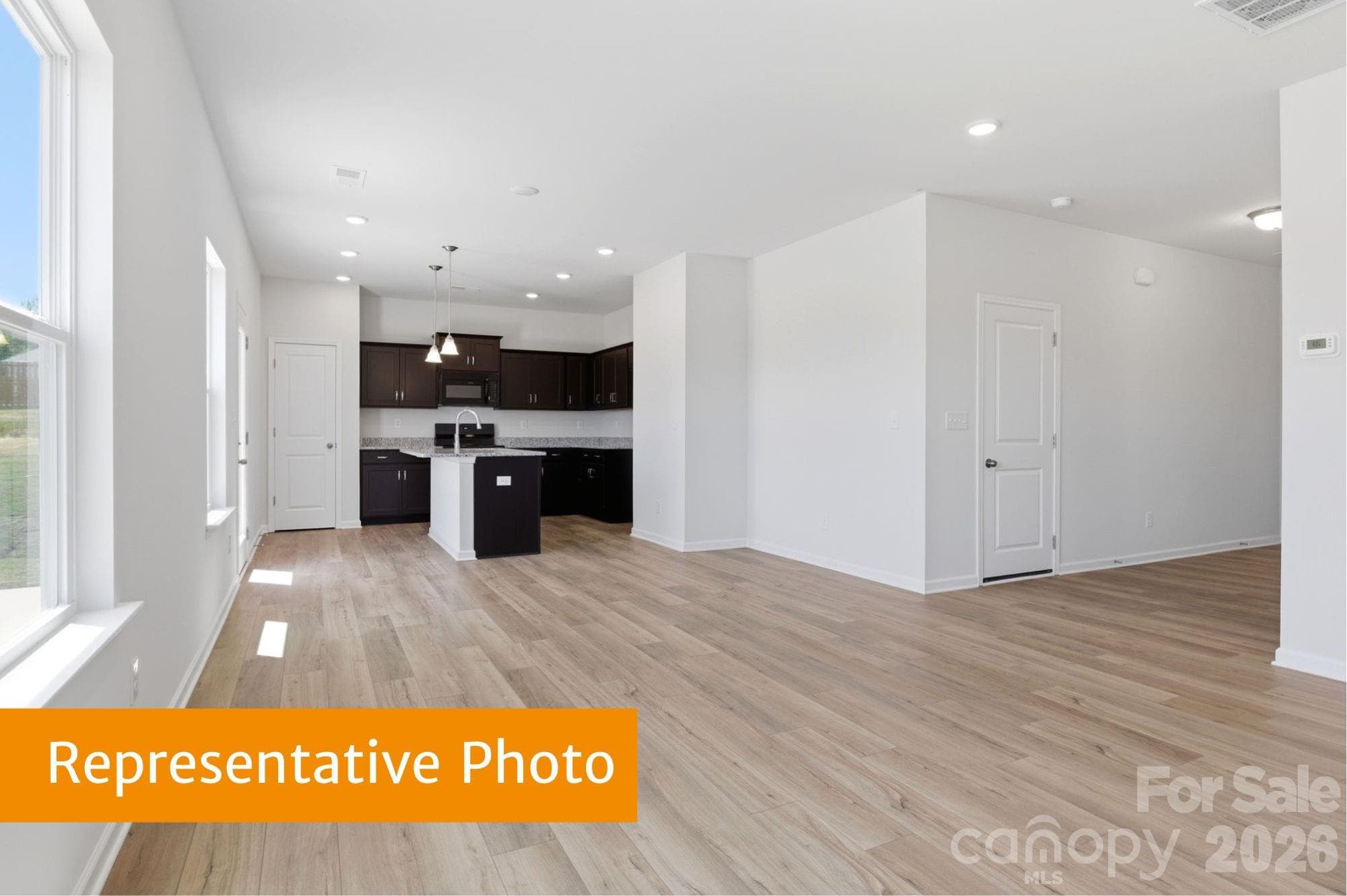 Single Family Residence at 608 Rowe Crossing Drive, Newton, photo 6 of 26