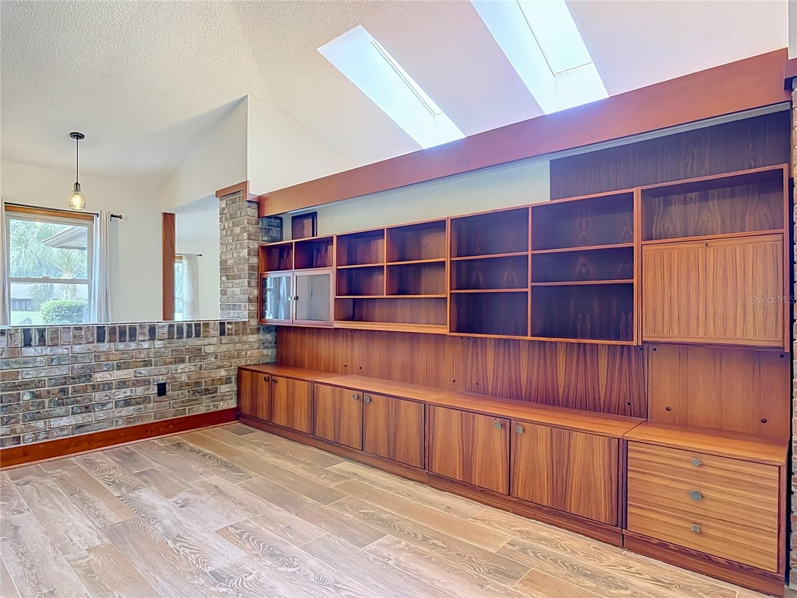 Single Family Residence at 1032 VALLEY FORGE RD, DELAND, photo 6 of 74