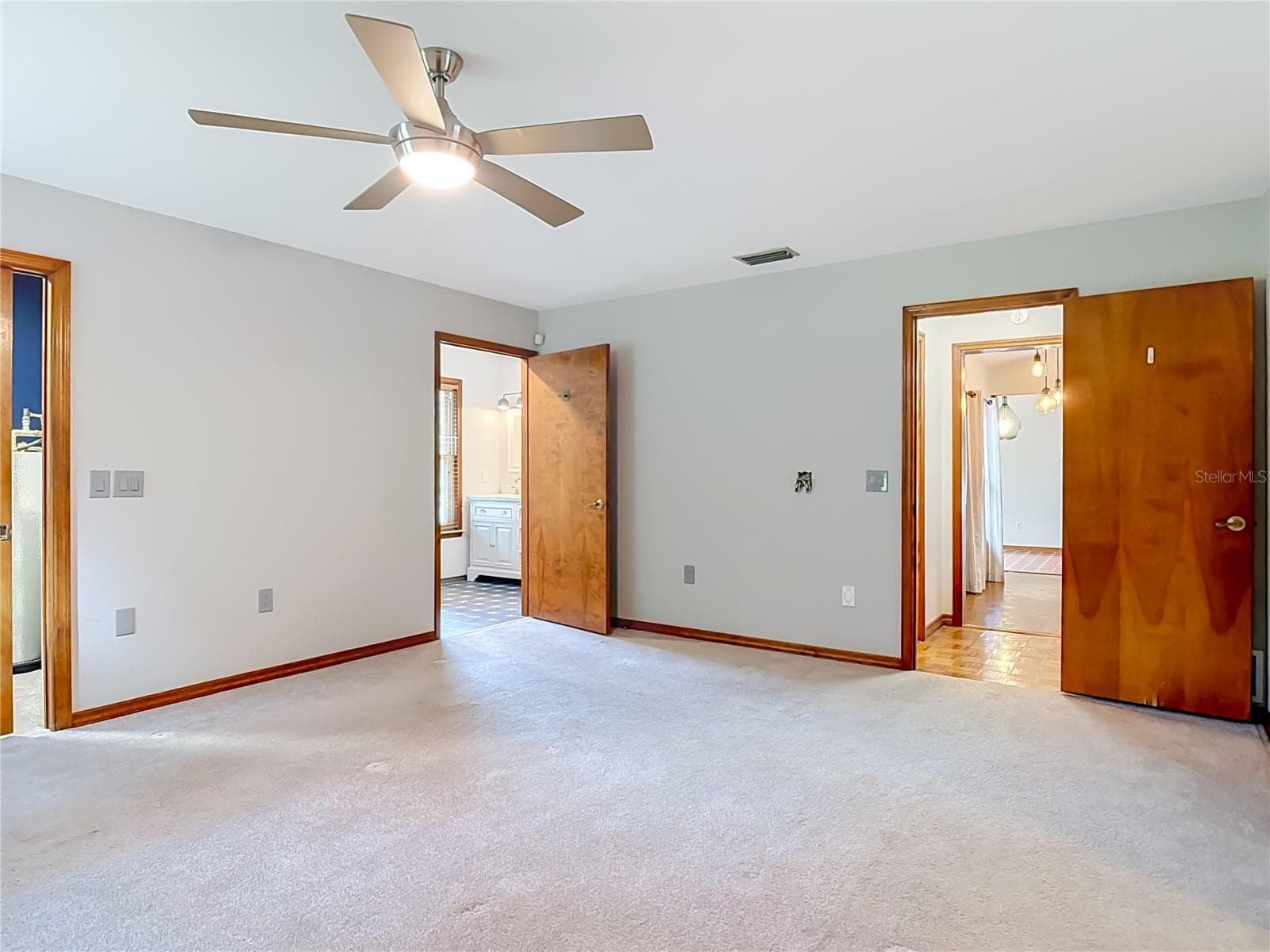 Single Family Residence at 1032 VALLEY FORGE RD, DELAND, photo 16 of 74