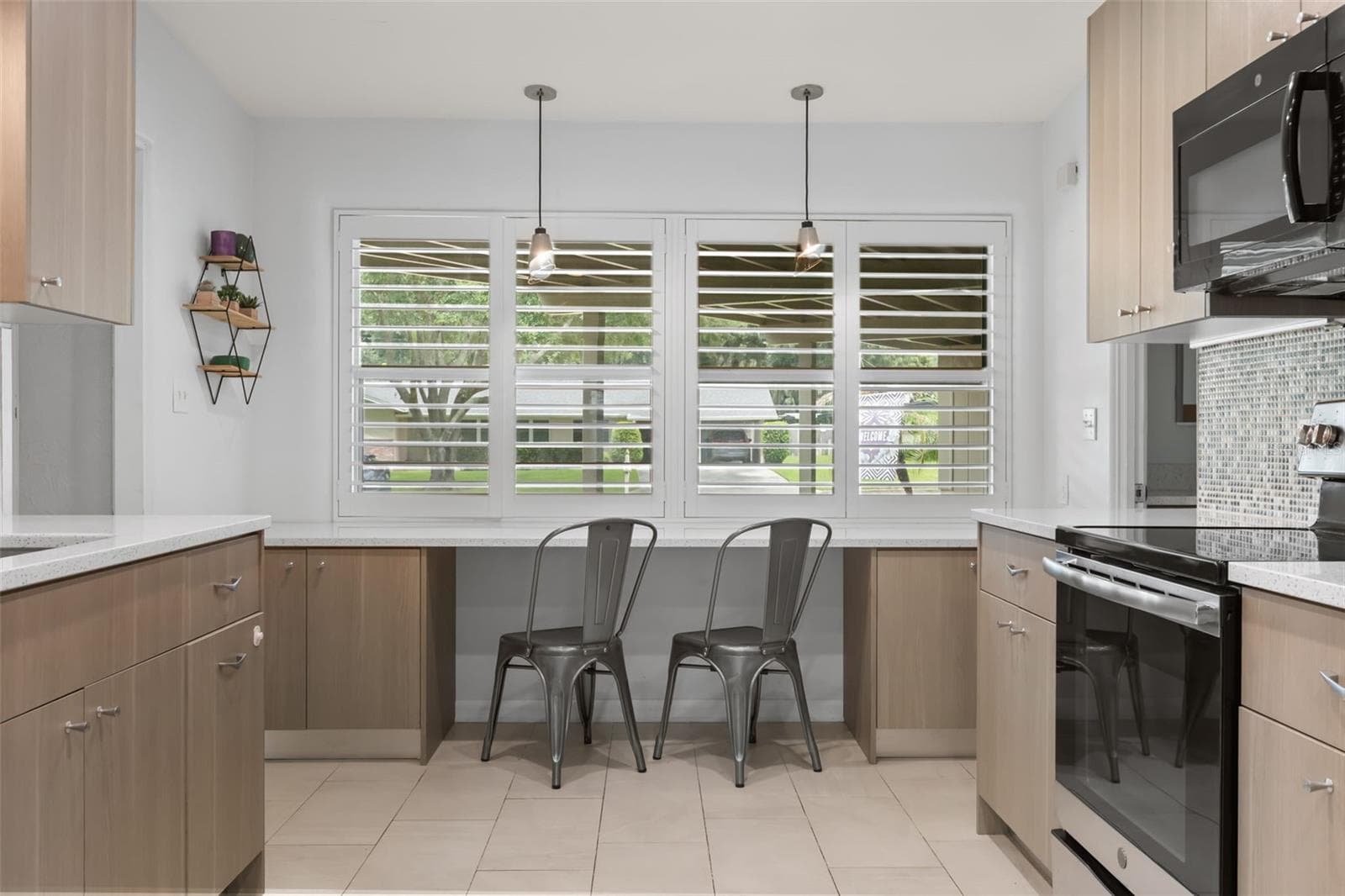 Kitchen Nook/Workspace - 610 SWEETBRIAR RD, ORLANDO