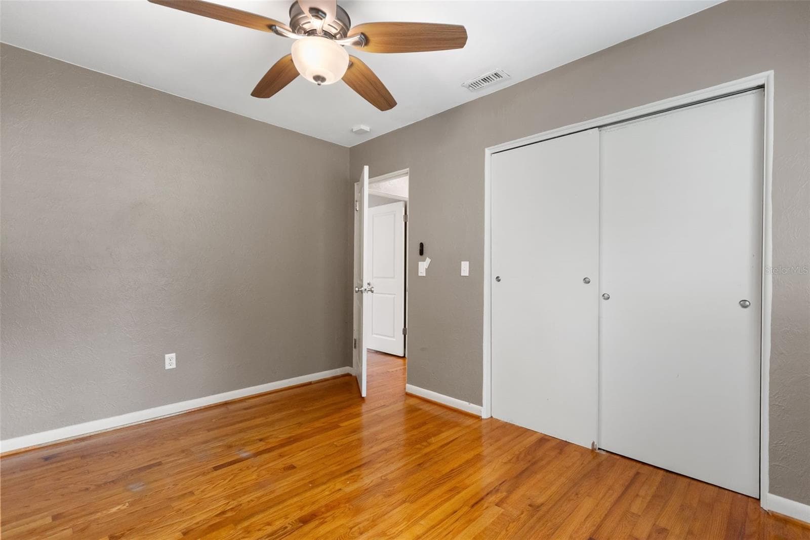 Bedroom 3 - Built In Closet - 610 SWEETBRIAR RD, ORLANDO