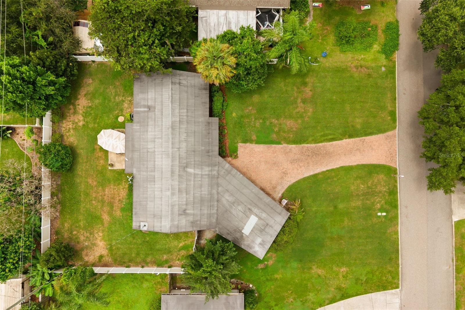 Just over 1/4 acre lot - 610 SWEETBRIAR RD, ORLANDO