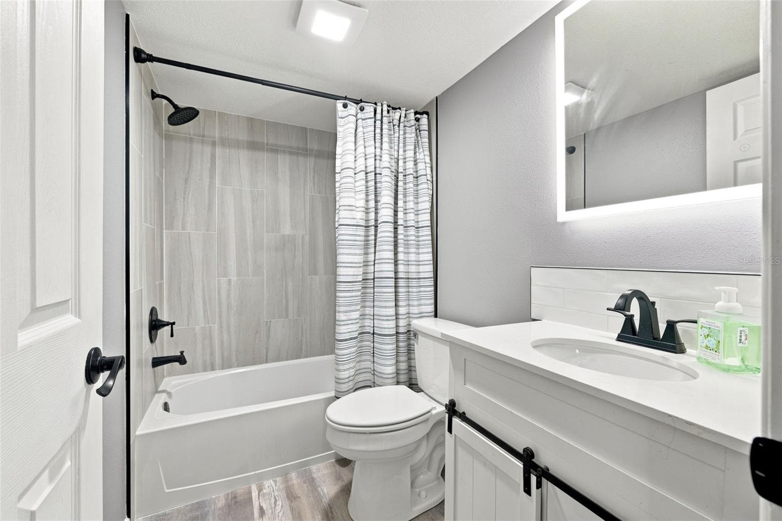 Condominium at 1805 MARINER DR #53, TARPON SPRINGS, photo 24 of 50