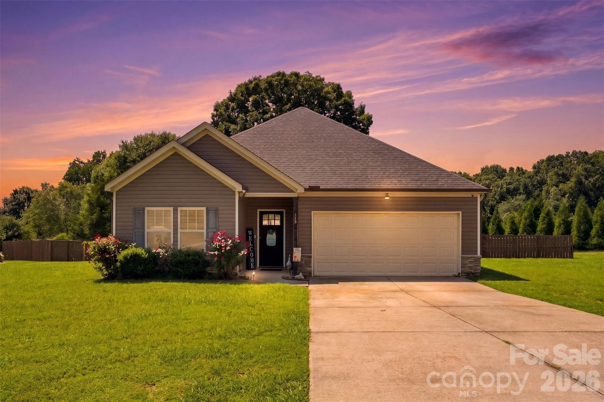 Single Family Residence at 142 Donsdale Drive, Statesville, photo 2 of 14