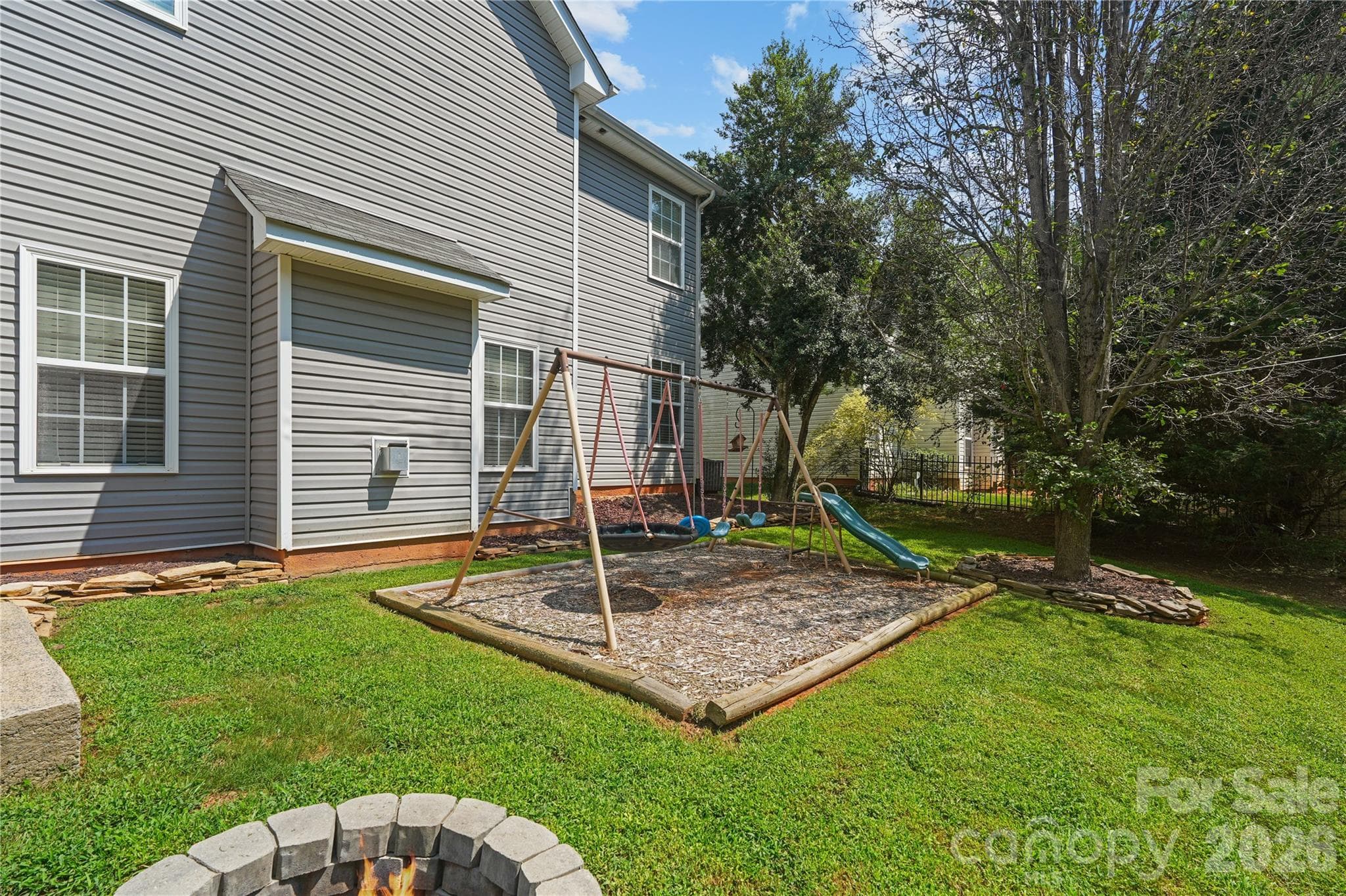 Single Family Residence at 190 Almora Loop, Mooresville, photo 33 of 40
