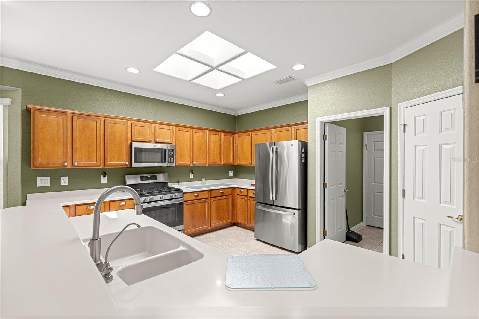 Single Family Residence at 12864 SE 92ND COURT RD, SUMMERFIELD, photo 10 of 67