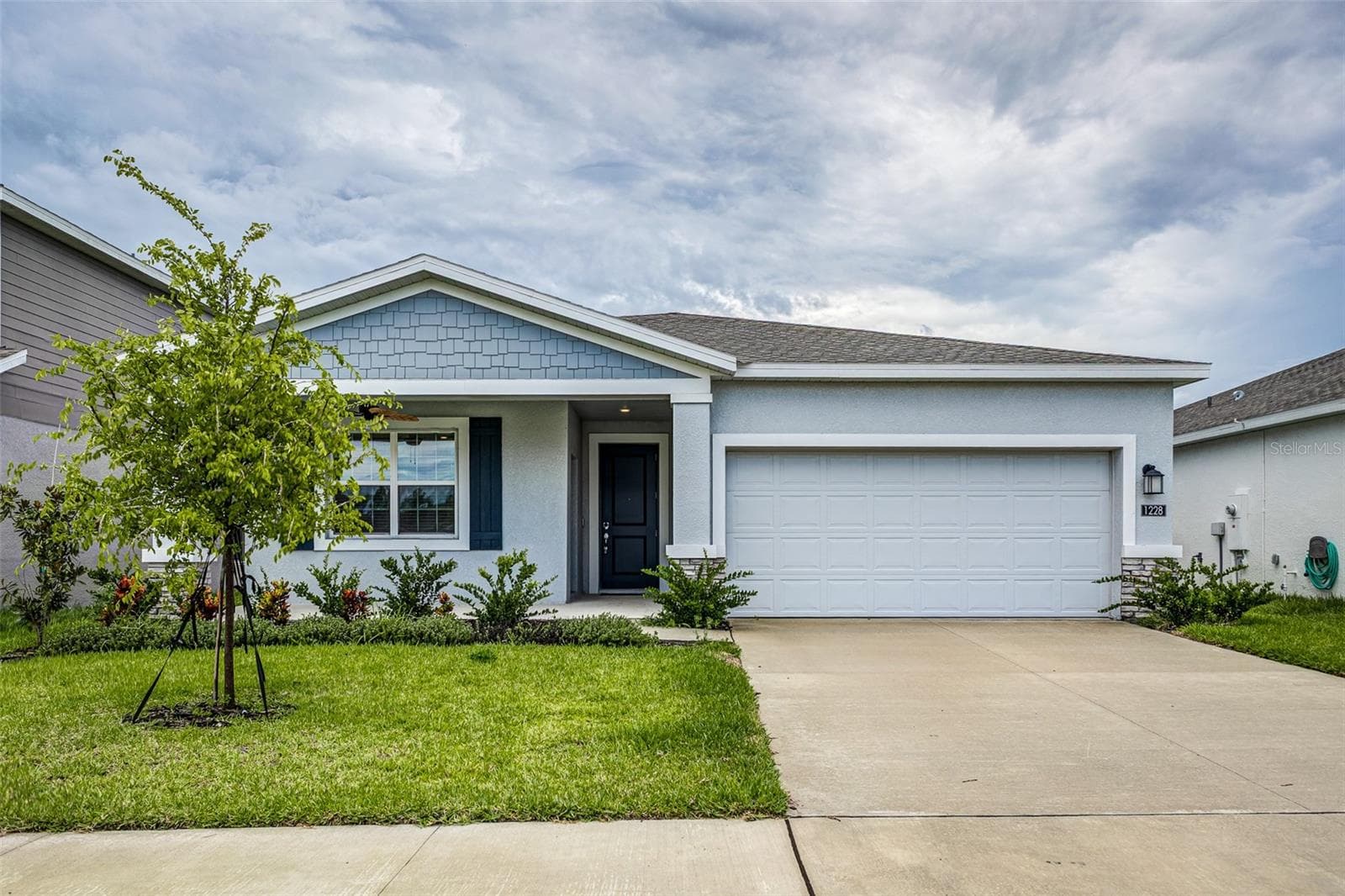 Single Family Residence at 1228 TYLER LOOP, WINTER HAVEN, photo 2 of 25