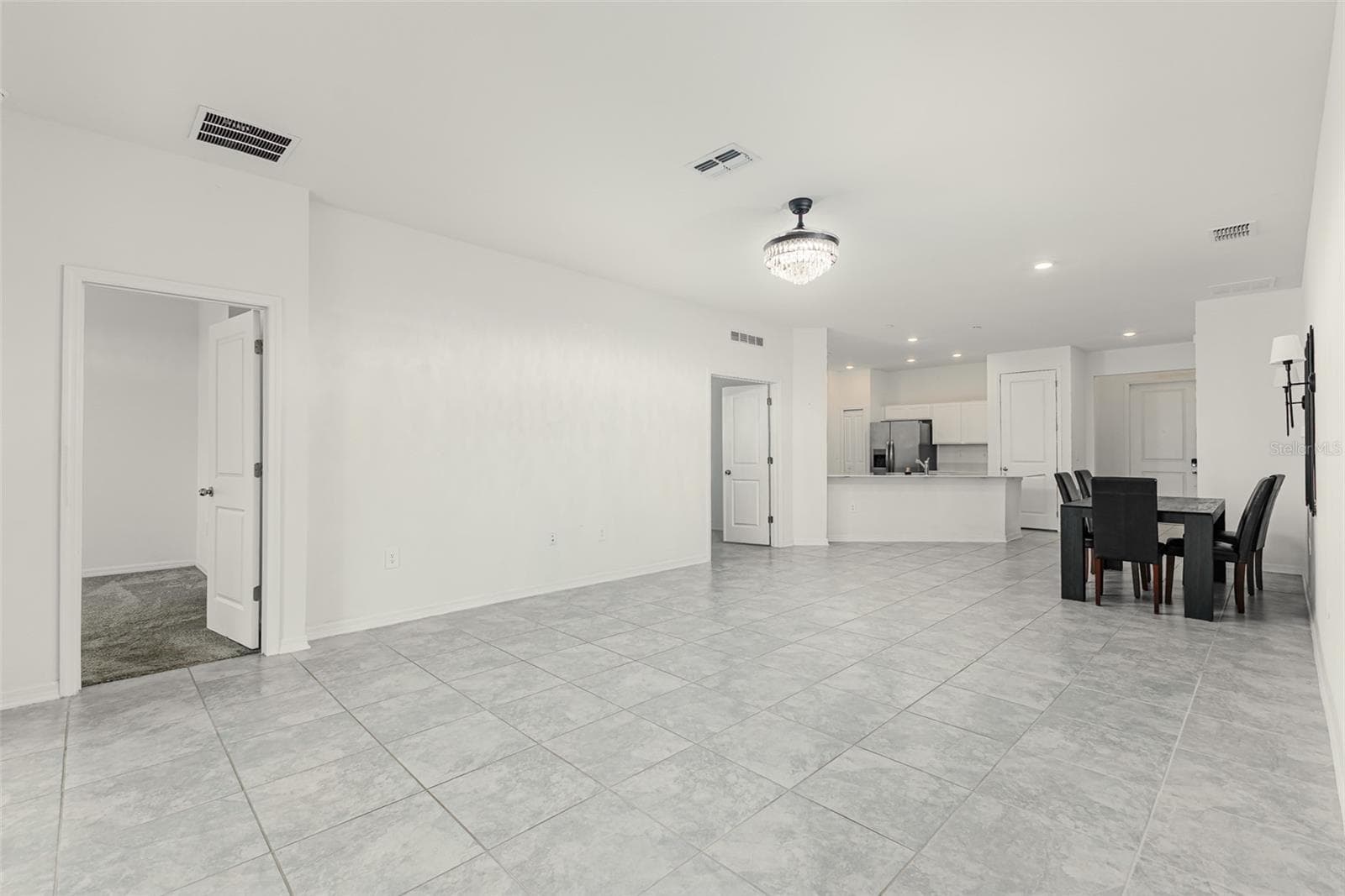 Single Family Residence at 1228 TYLER LOOP, WINTER HAVEN, photo 5 of 25