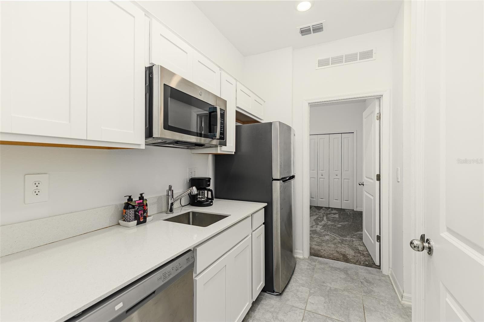 Single Family Residence at 1228 TYLER LOOP, WINTER HAVEN, photo 10 of 25
