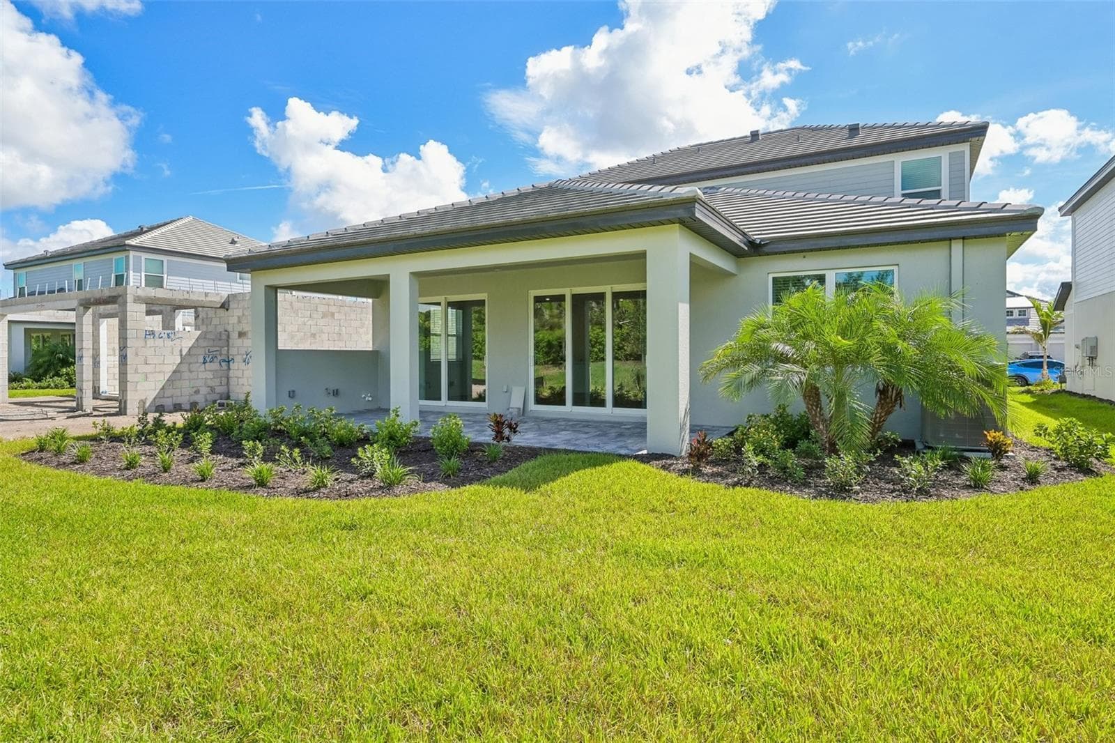 Single Family Residence at 7551 HAWKSTONE DR, SARASOTA, photo 3 of 31