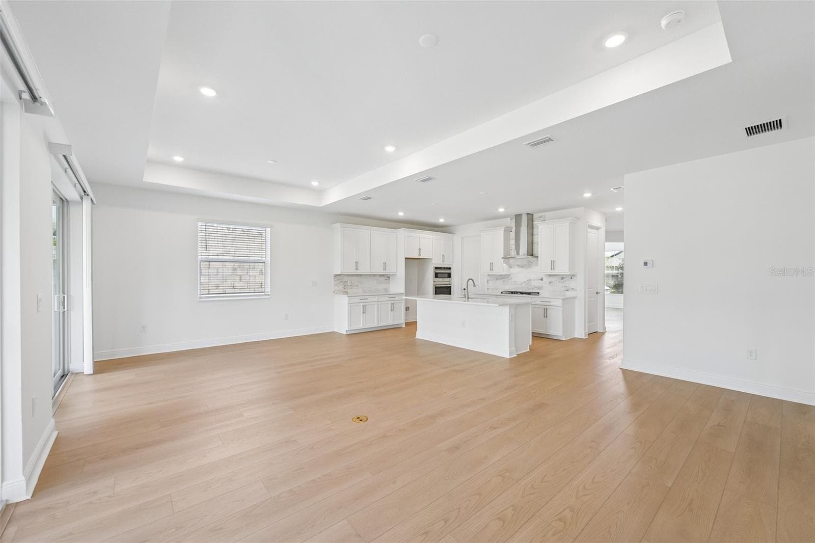 Single Family Residence at 7551 HAWKSTONE DR, SARASOTA, photo 10 of 31