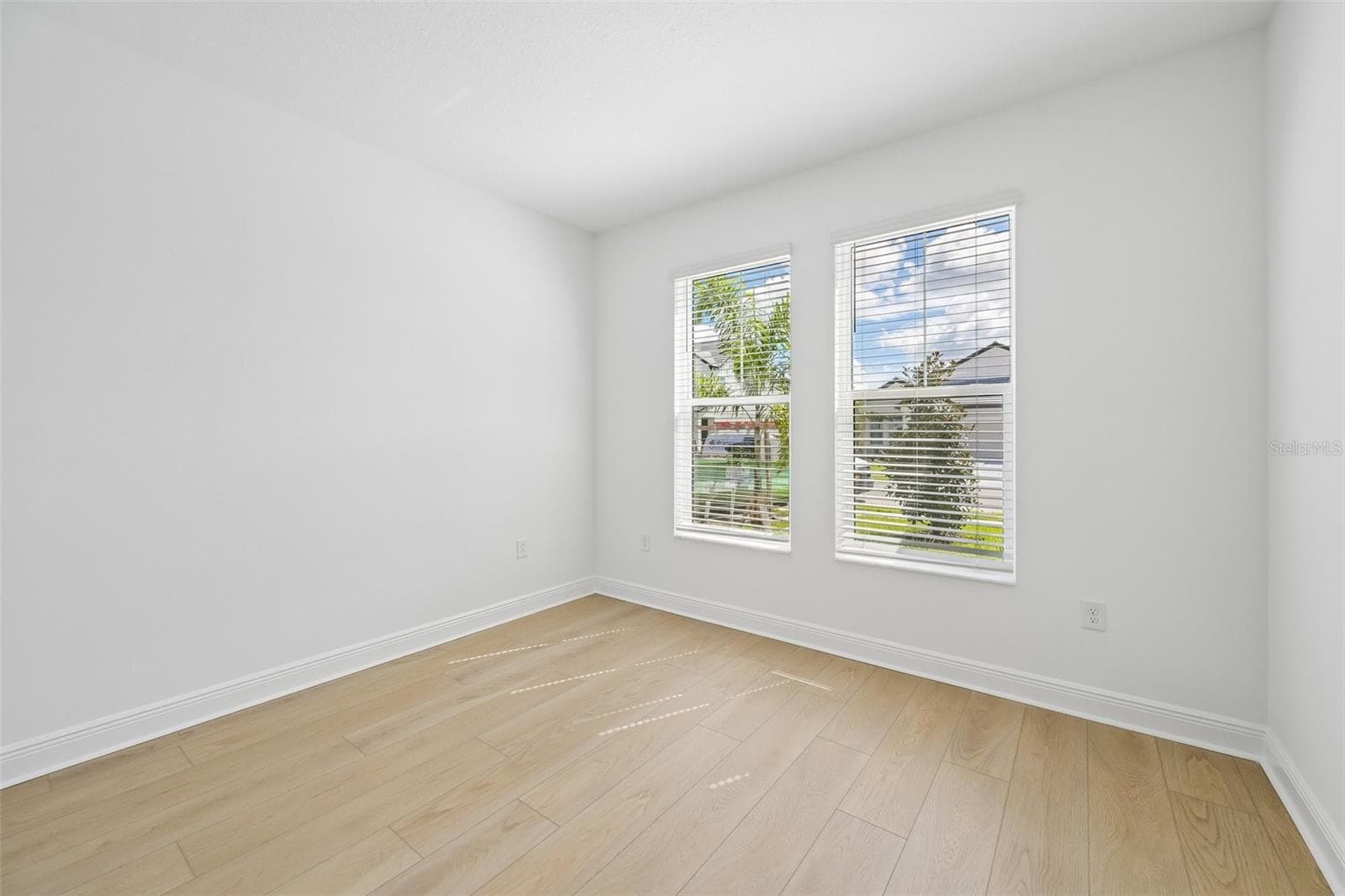 Single Family Residence at 7551 HAWKSTONE DR, SARASOTA, photo 13 of 31