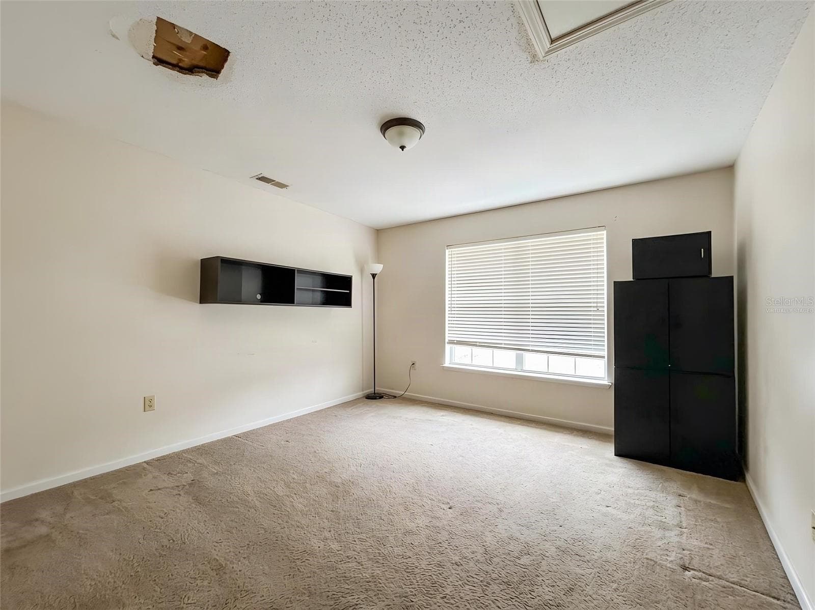 Virtually Staged - 122 FLATFISH CT, POINCIANA