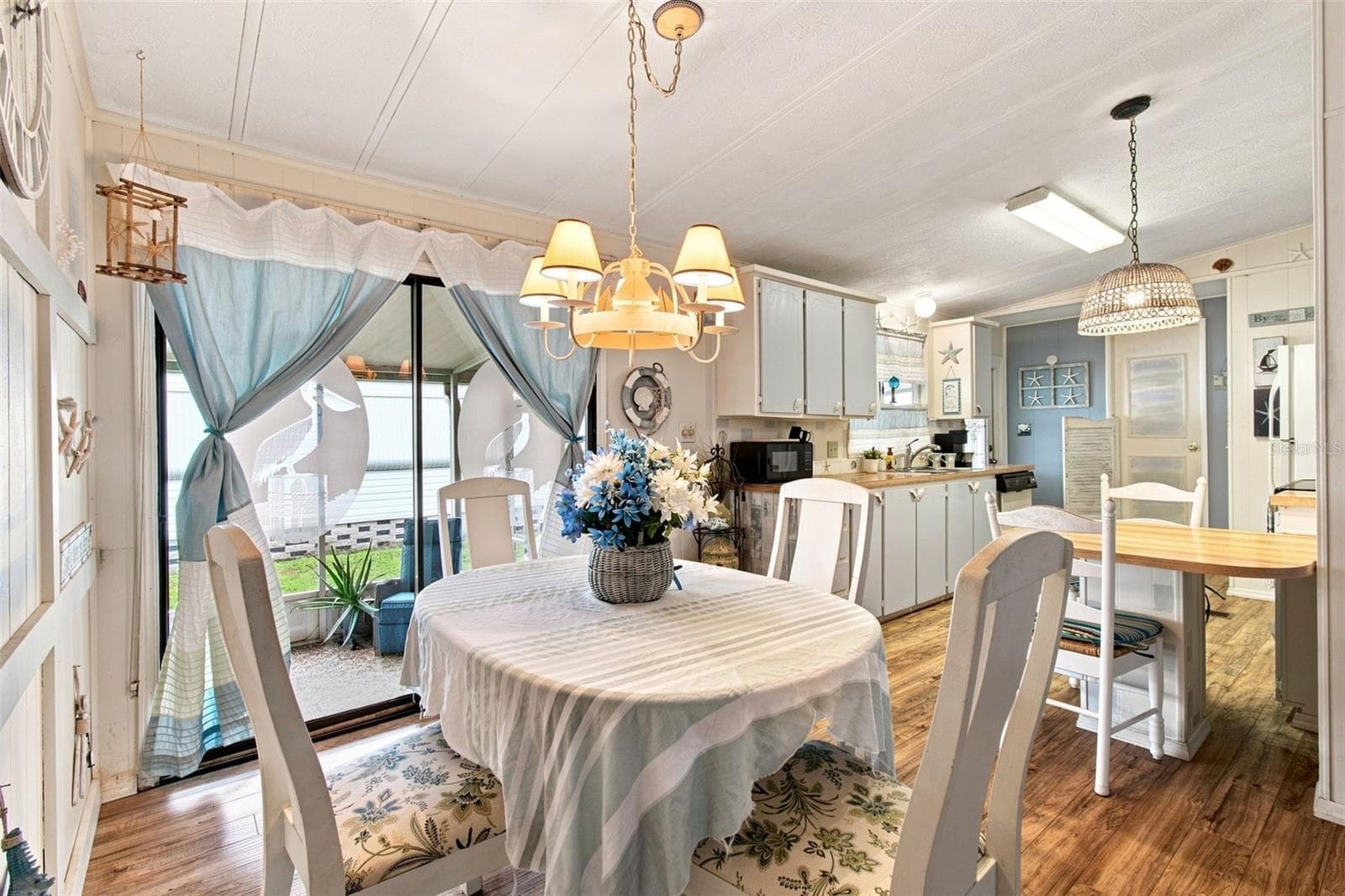 Manufactured Home at 56 PELICAN DR S, OLDSMAR, photo 17 of 61