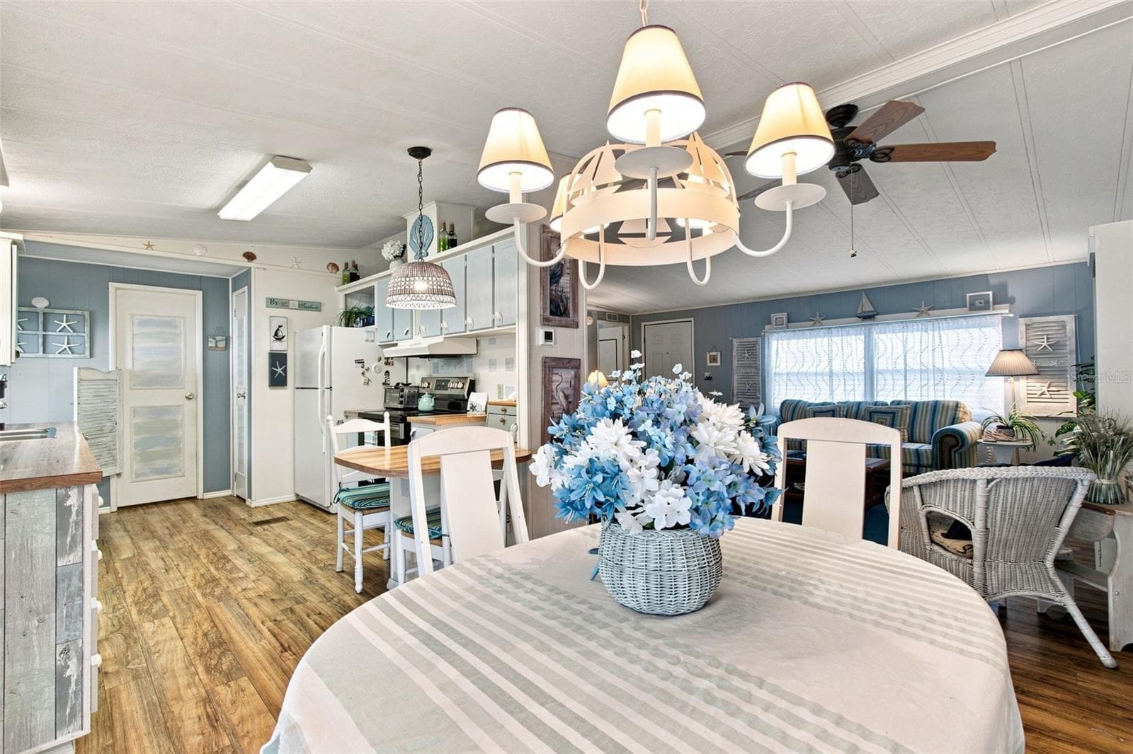 Manufactured Home at 56 PELICAN DR S, OLDSMAR, photo 18 of 61