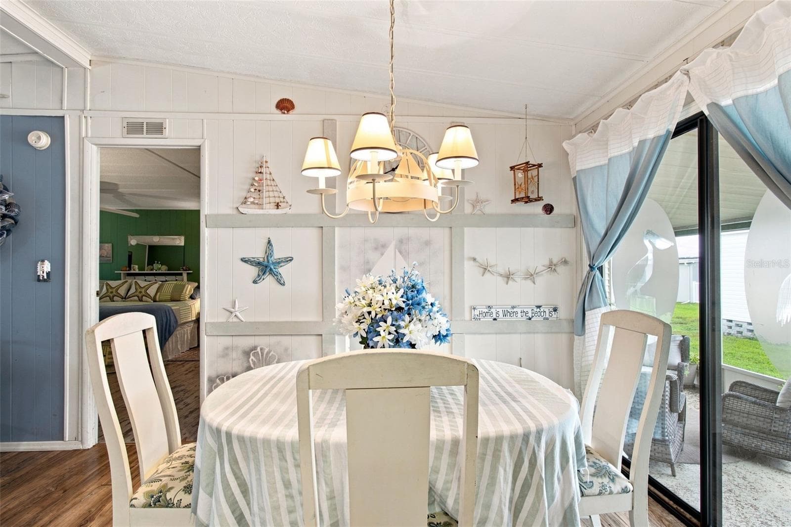 Manufactured Home at 56 PELICAN DR S, OLDSMAR, photo 19 of 61
