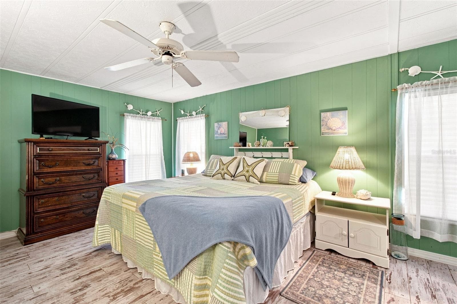 Manufactured Home at 56 PELICAN DR S, OLDSMAR, photo 21 of 61