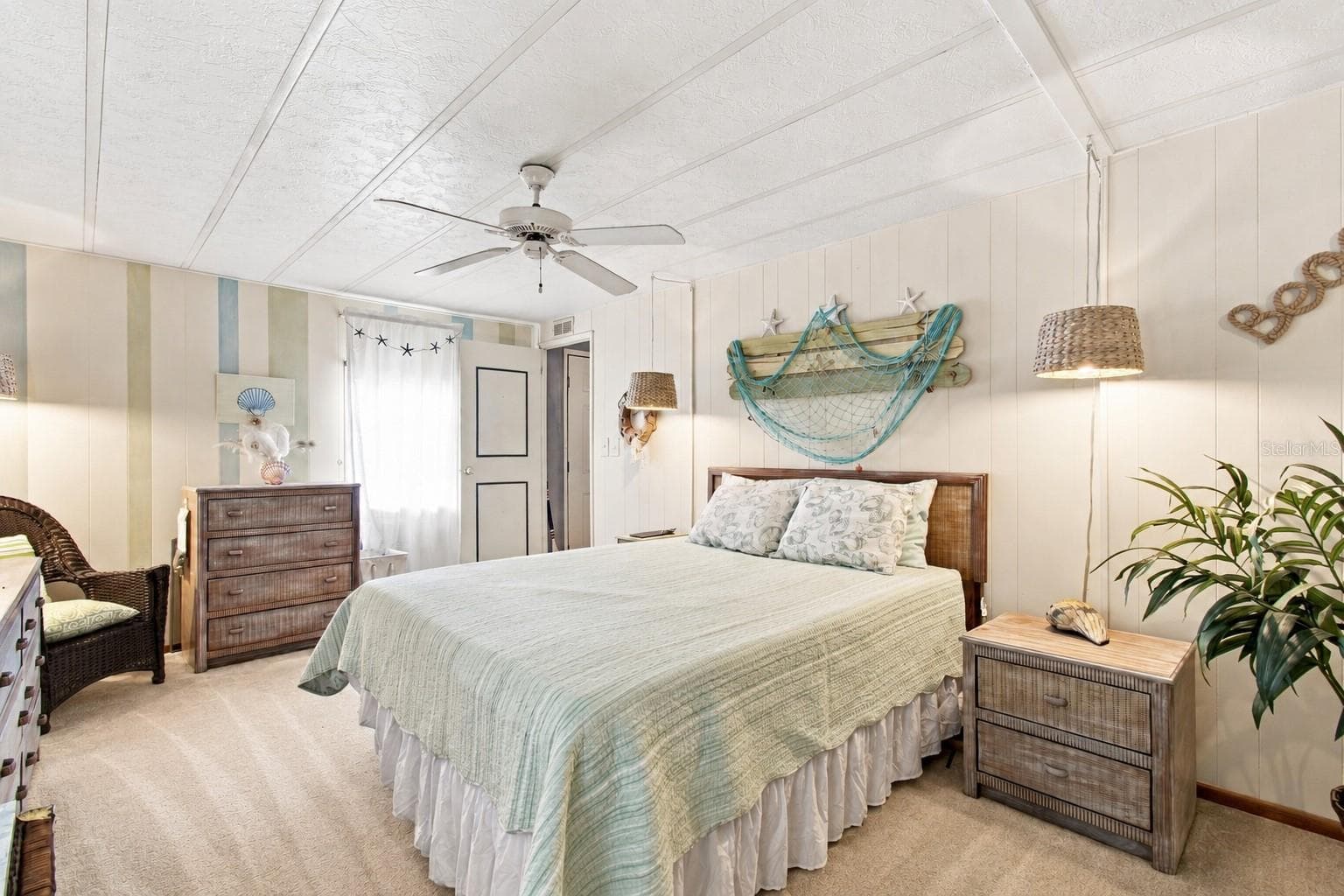 Manufactured Home at 56 PELICAN DR S, OLDSMAR, photo 27 of 61