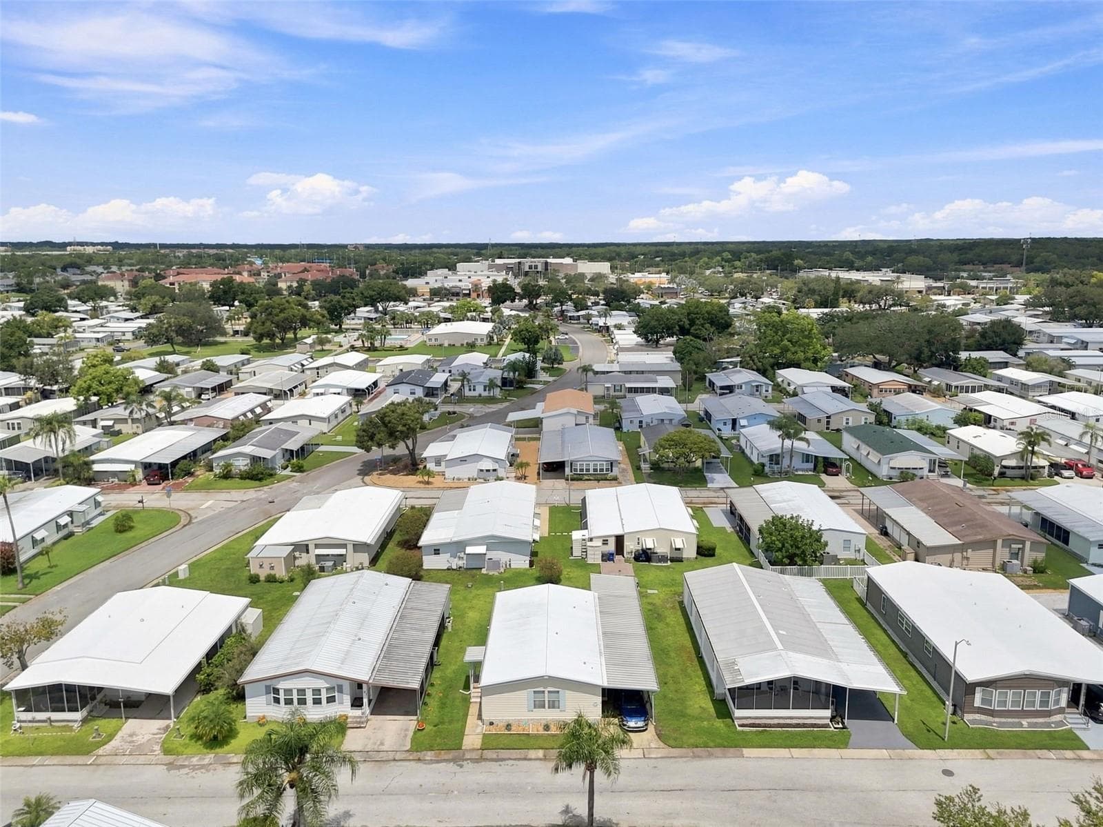 Manufactured Home at 56 PELICAN DR S, OLDSMAR, photo 52 of 61