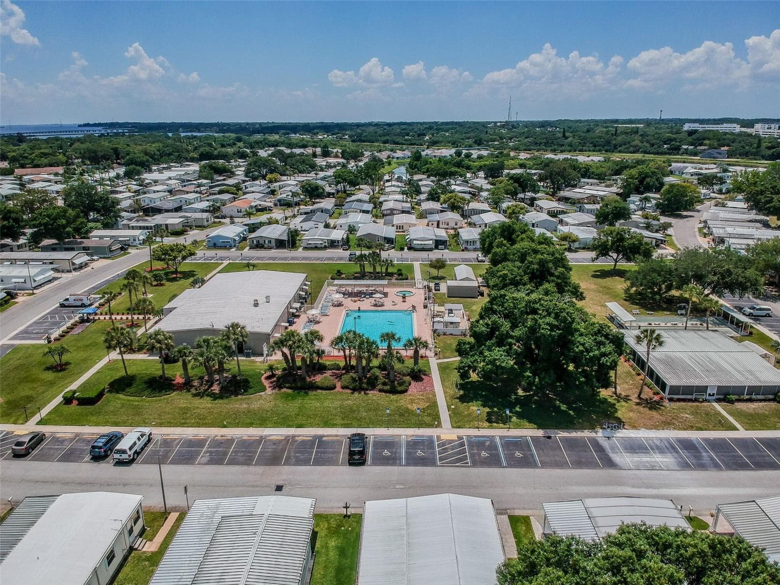 Manufactured Home at 56 PELICAN DR S, OLDSMAR, photo 57 of 61