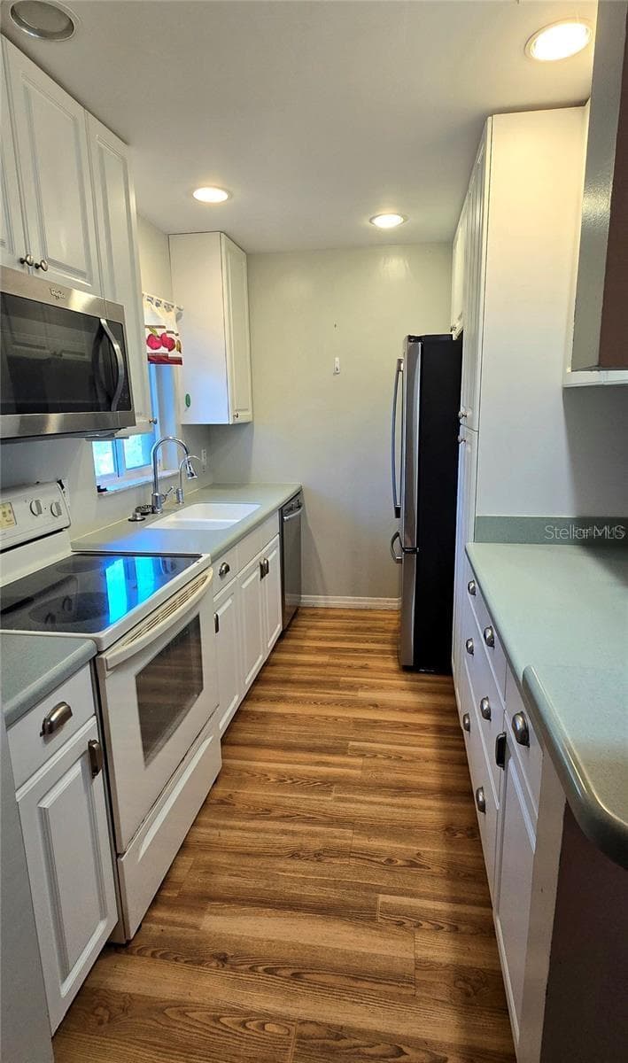 Single Family Residence at 11346 CIRCLE WAY, LEESBURG, photo 5 of 24