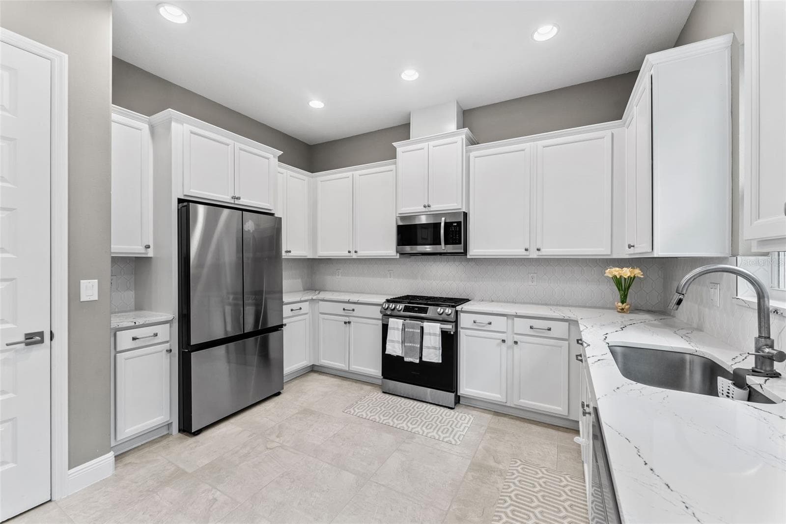 Single Family Residence at 2564 ADDISON DR, MELBOURNE, photo 2 of 59
