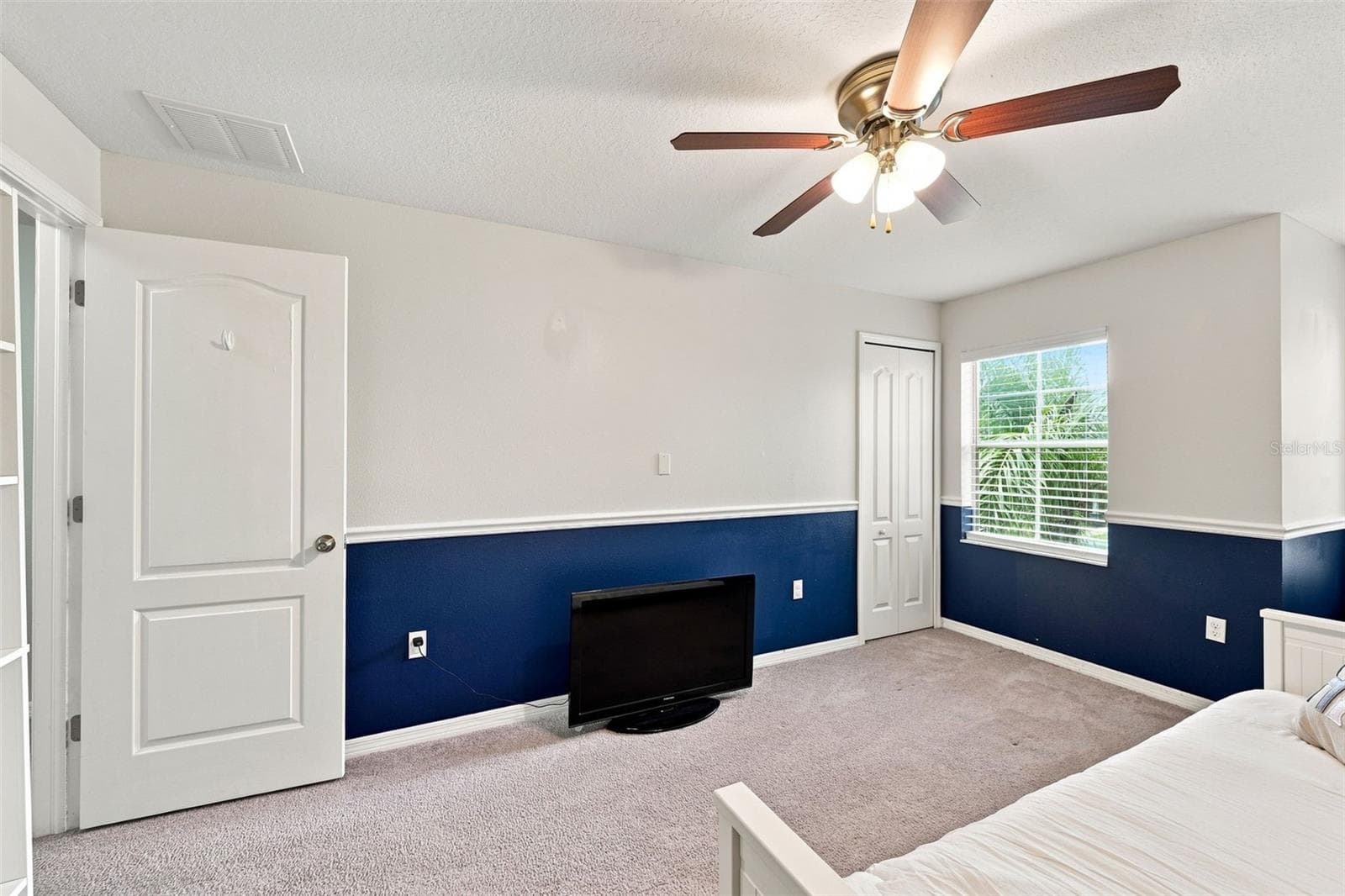 Townhouse at 9755 TRUMPET VINE LOOP, NEW PORT RICHEY, photo 16 of 33