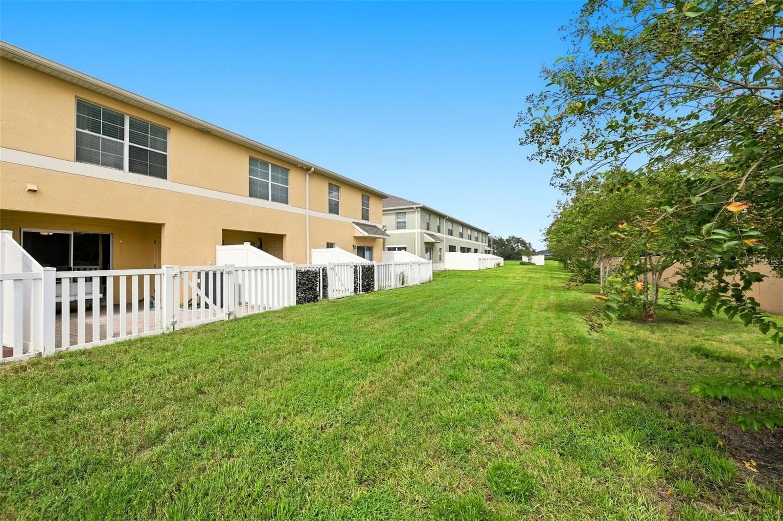 Townhouse at 9755 TRUMPET VINE LOOP, NEW PORT RICHEY, photo 23 of 33