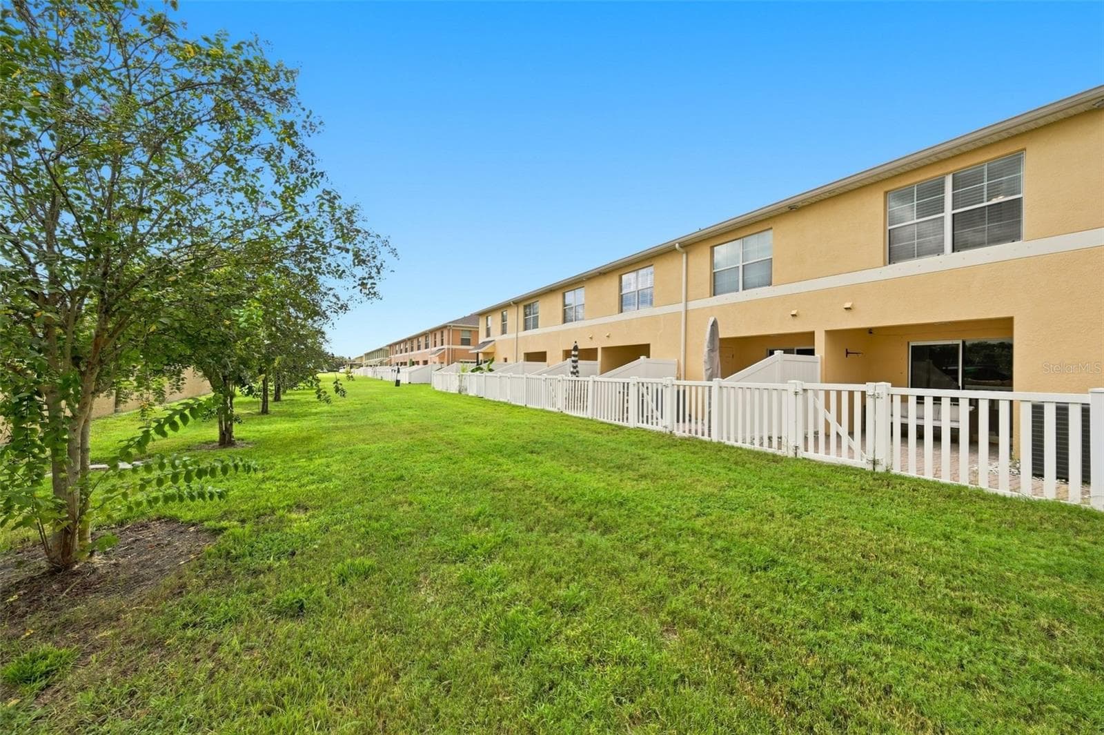 Townhouse at 9755 TRUMPET VINE LOOP, NEW PORT RICHEY, photo 24 of 33
