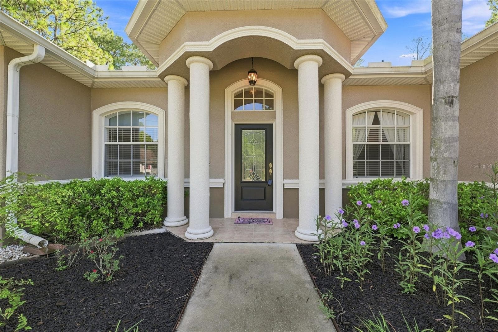 Front Exterior - 25 SANDERS CIR, HOMOSASSA
