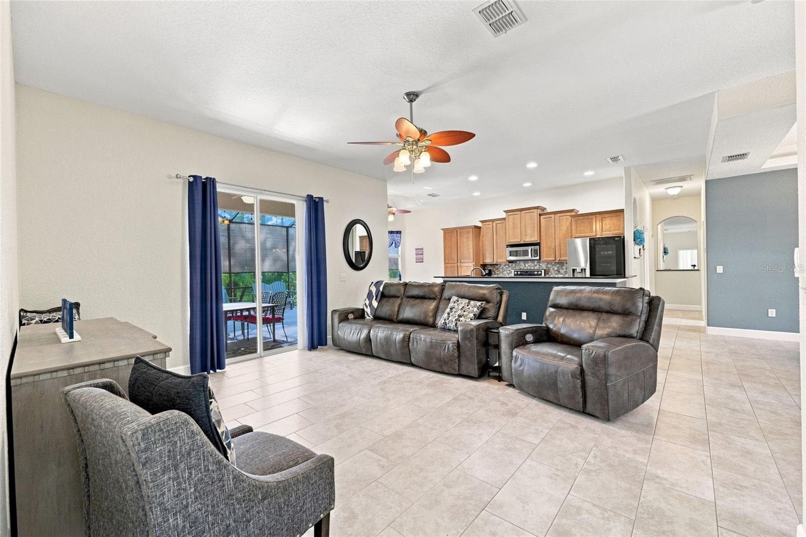 Living - 25 SANDERS CIR, HOMOSASSA
