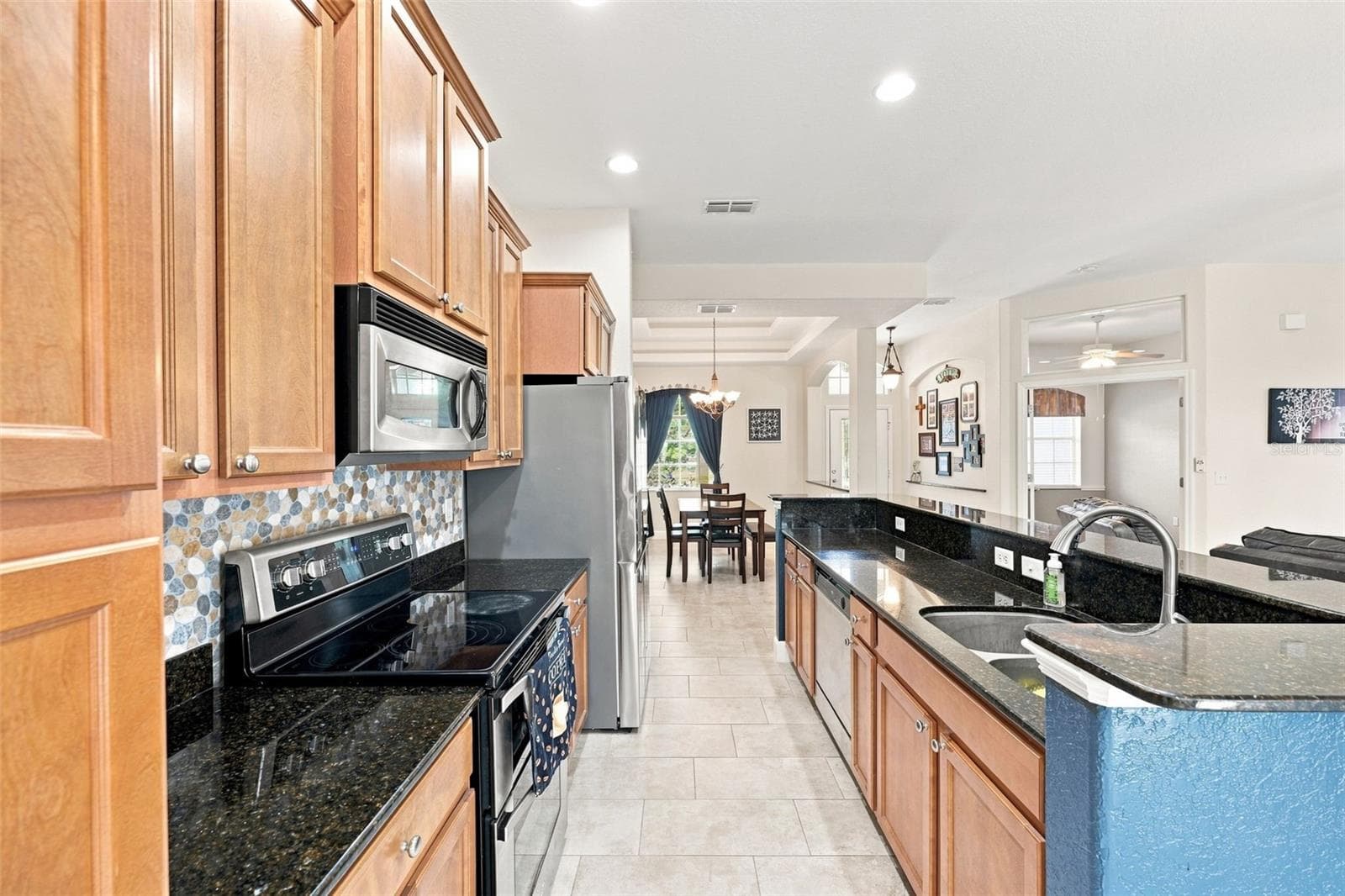 Kitchen - 25 SANDERS CIR, HOMOSASSA